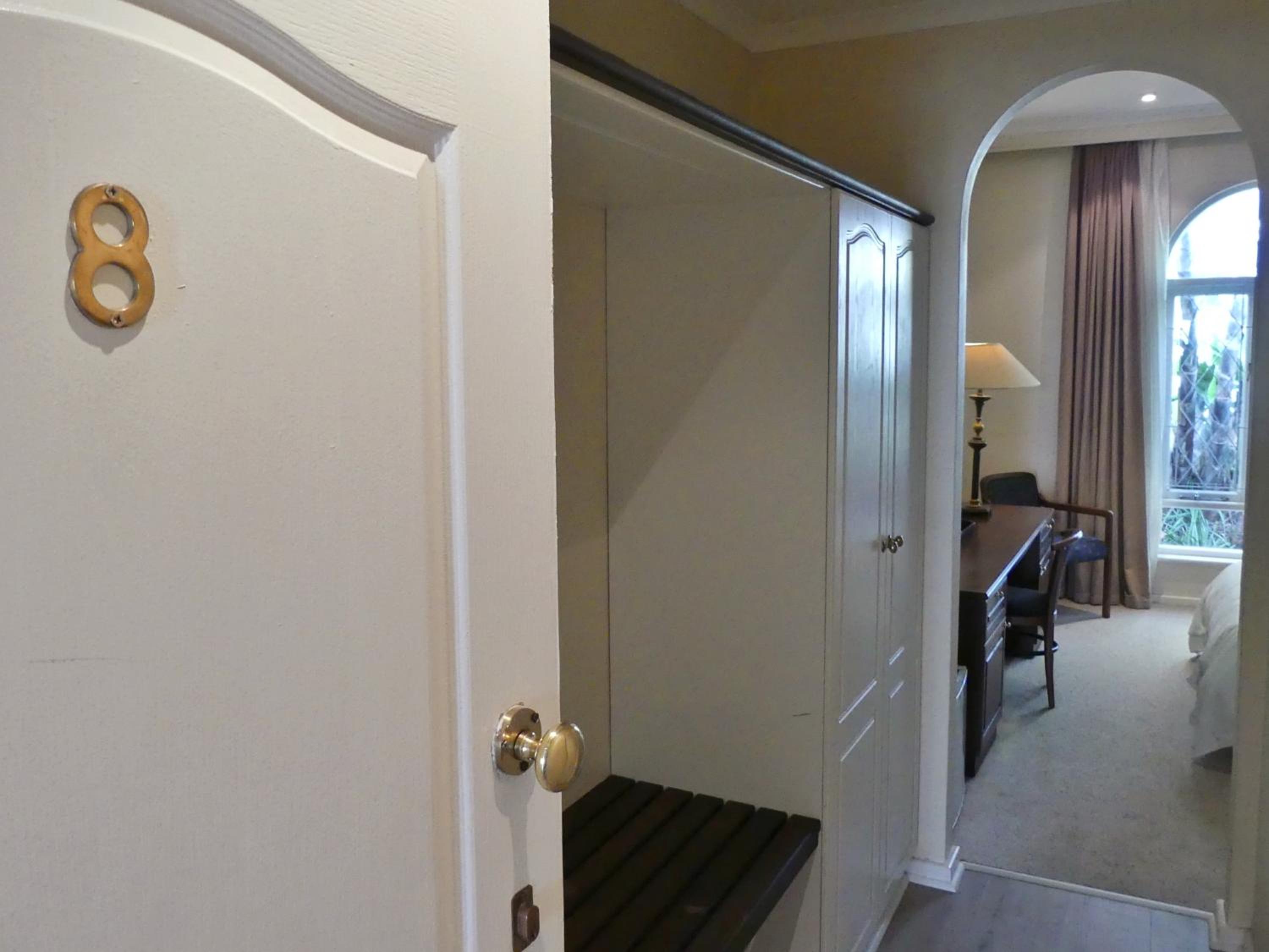 Deluxe Twin Room photo 3