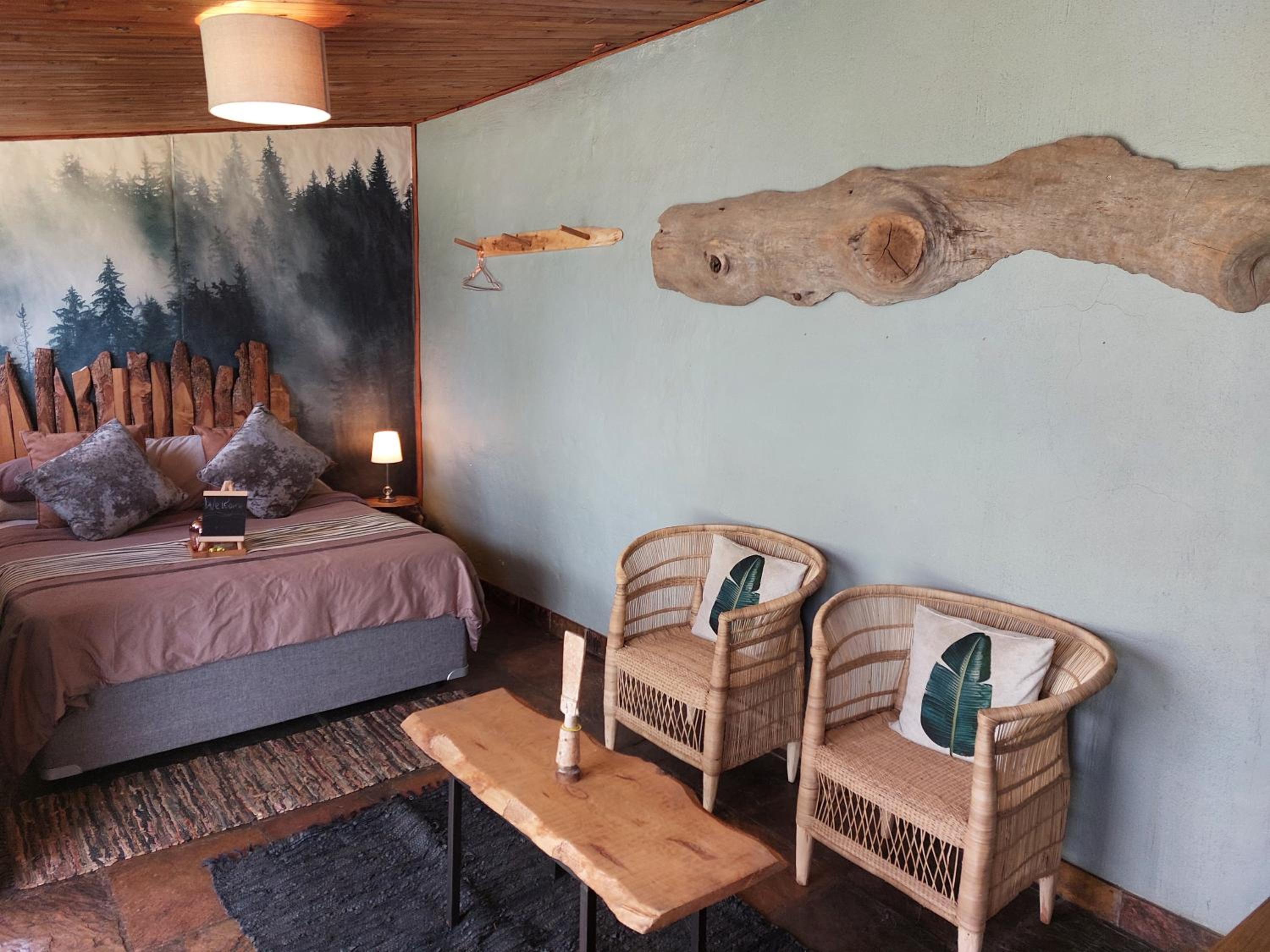 Deluxe Queen Room - Photo 6