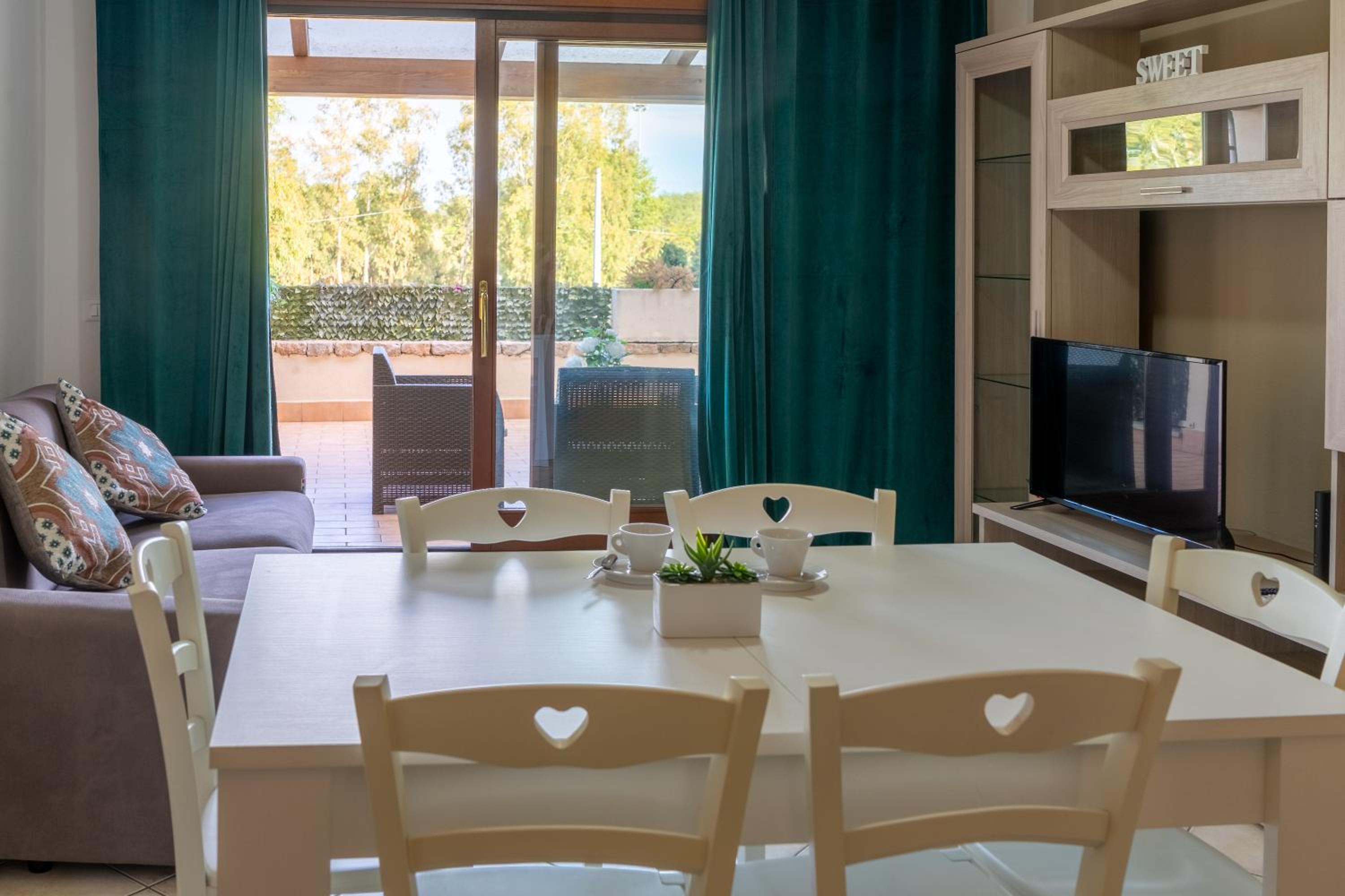 Two-Bedroom Apartment - Photo 20