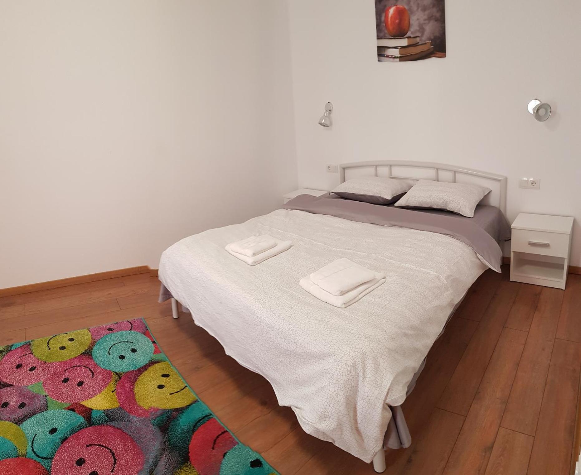 One-Bedroom Apartment - Photo 3