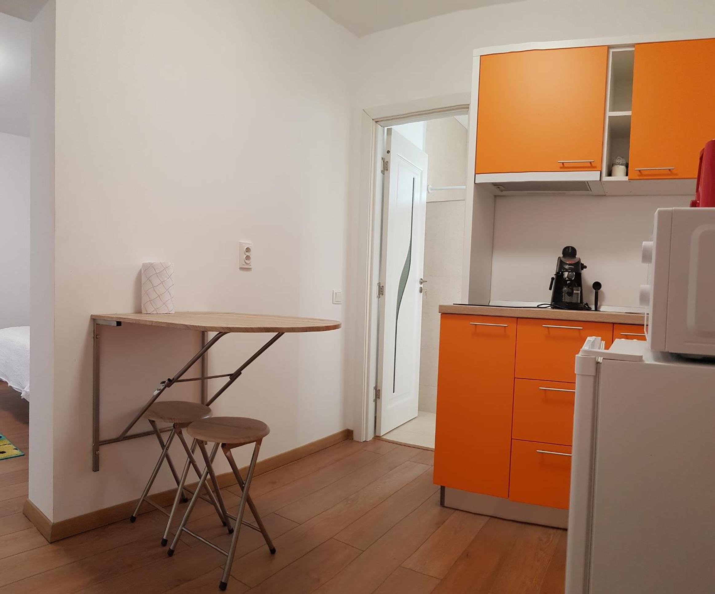 One-Bedroom Apartment - Photo 4