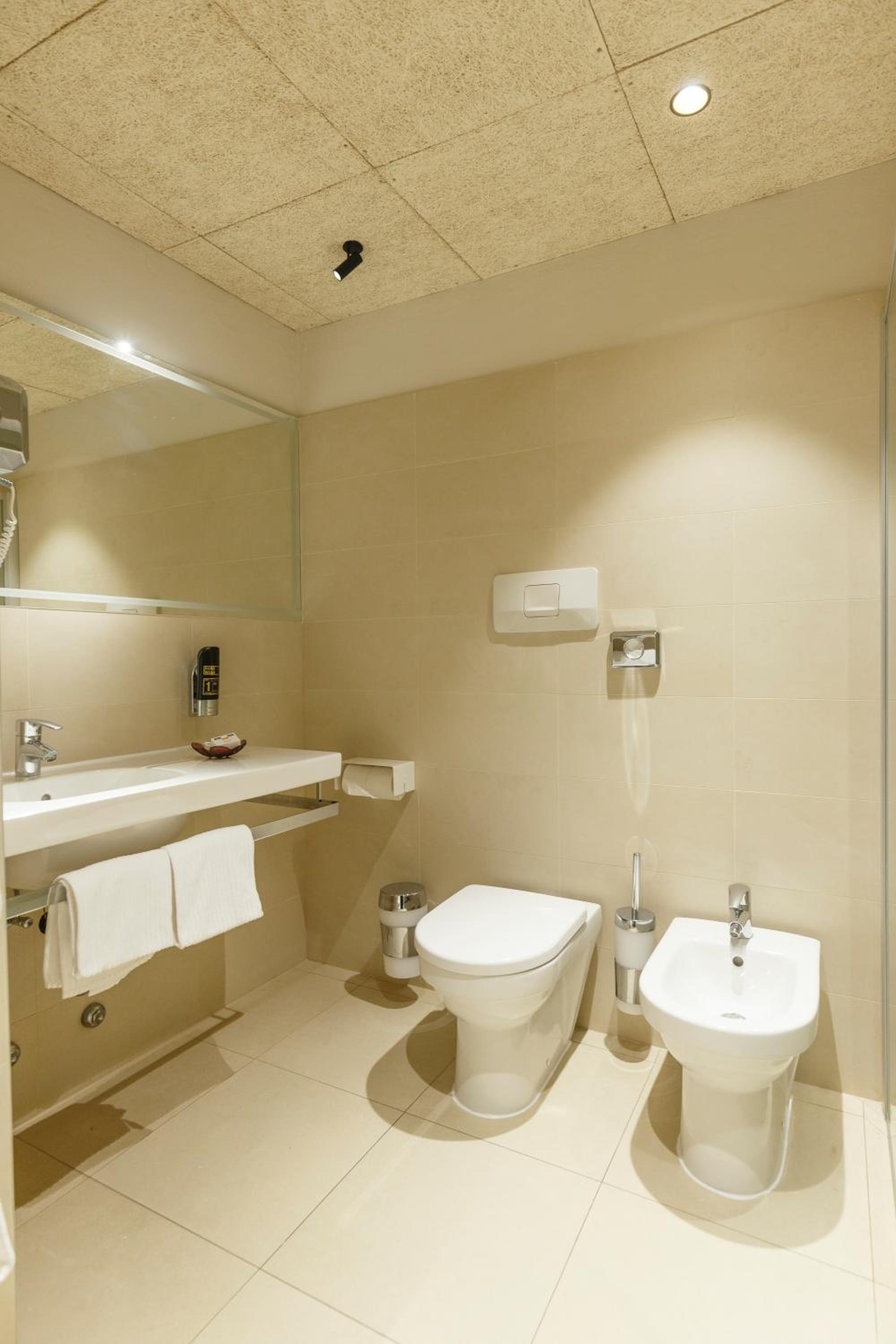 Suite - Photo 4