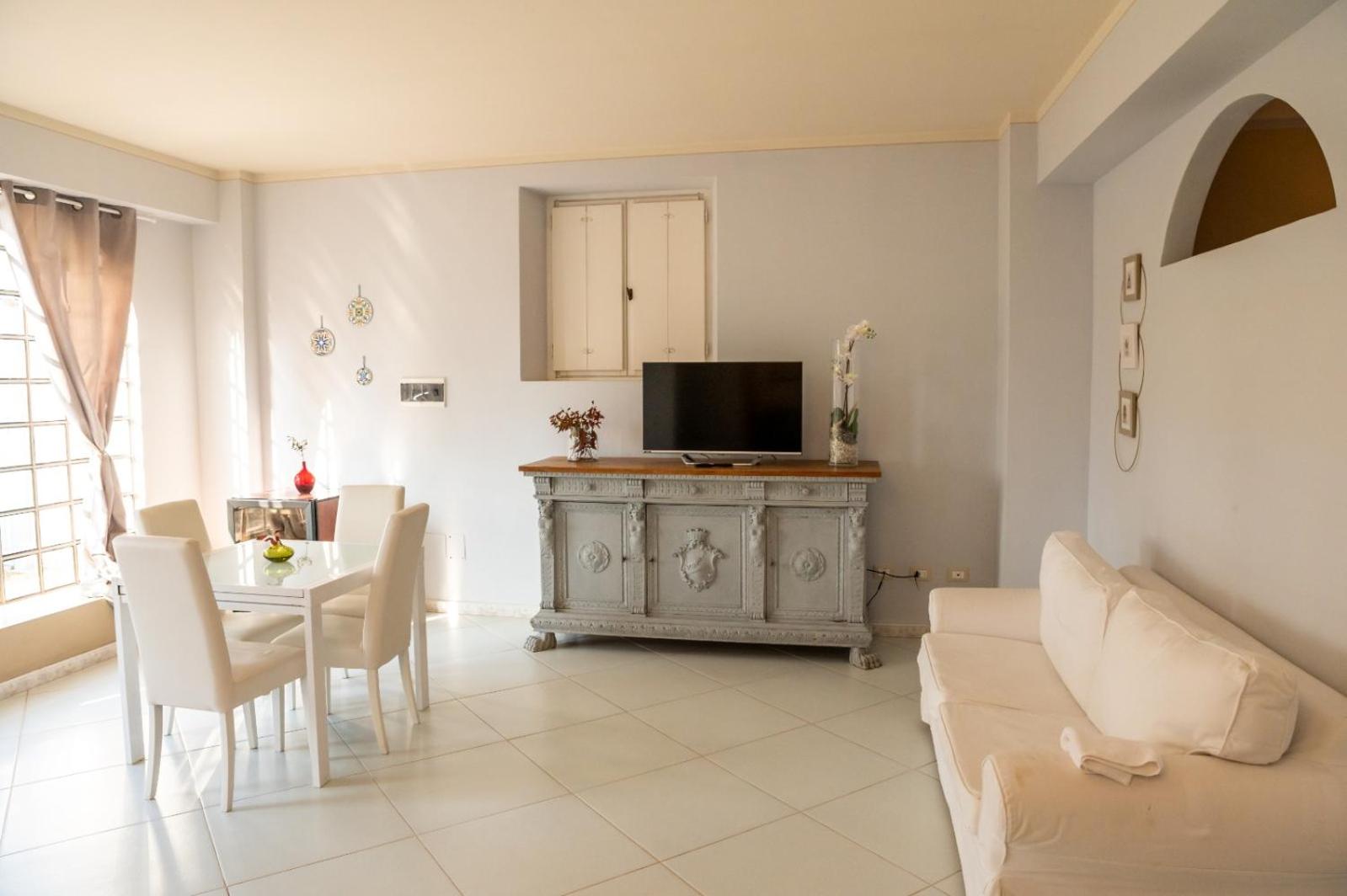 Family Suite - Photo 11