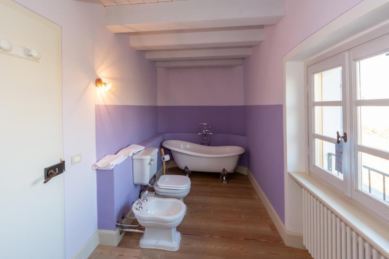 Superior Suite - Photo 16