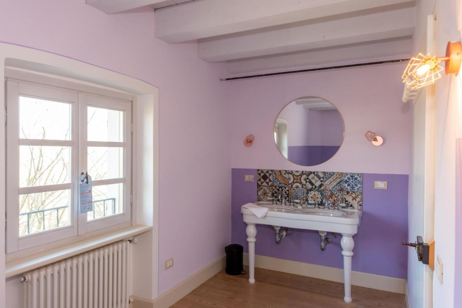 Superior Suite - Photo 15