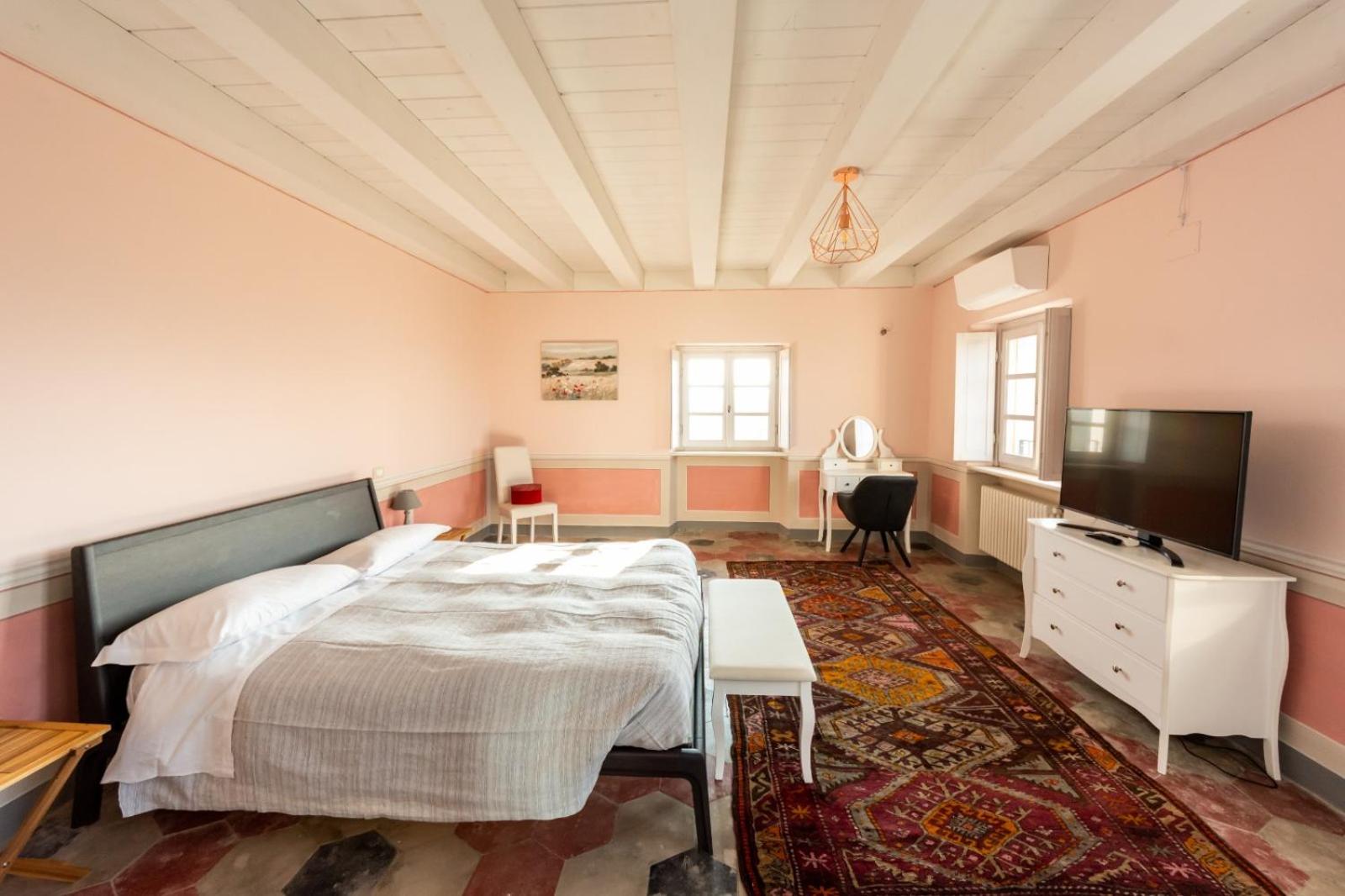 Superior Suite - Photo 1