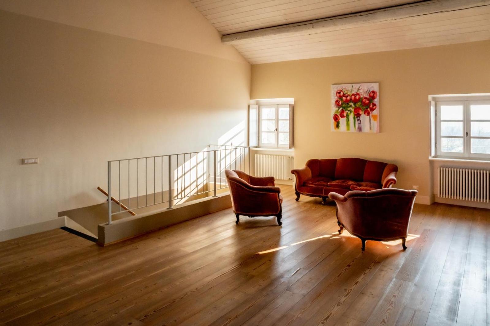 Superior Suite - Photo 10