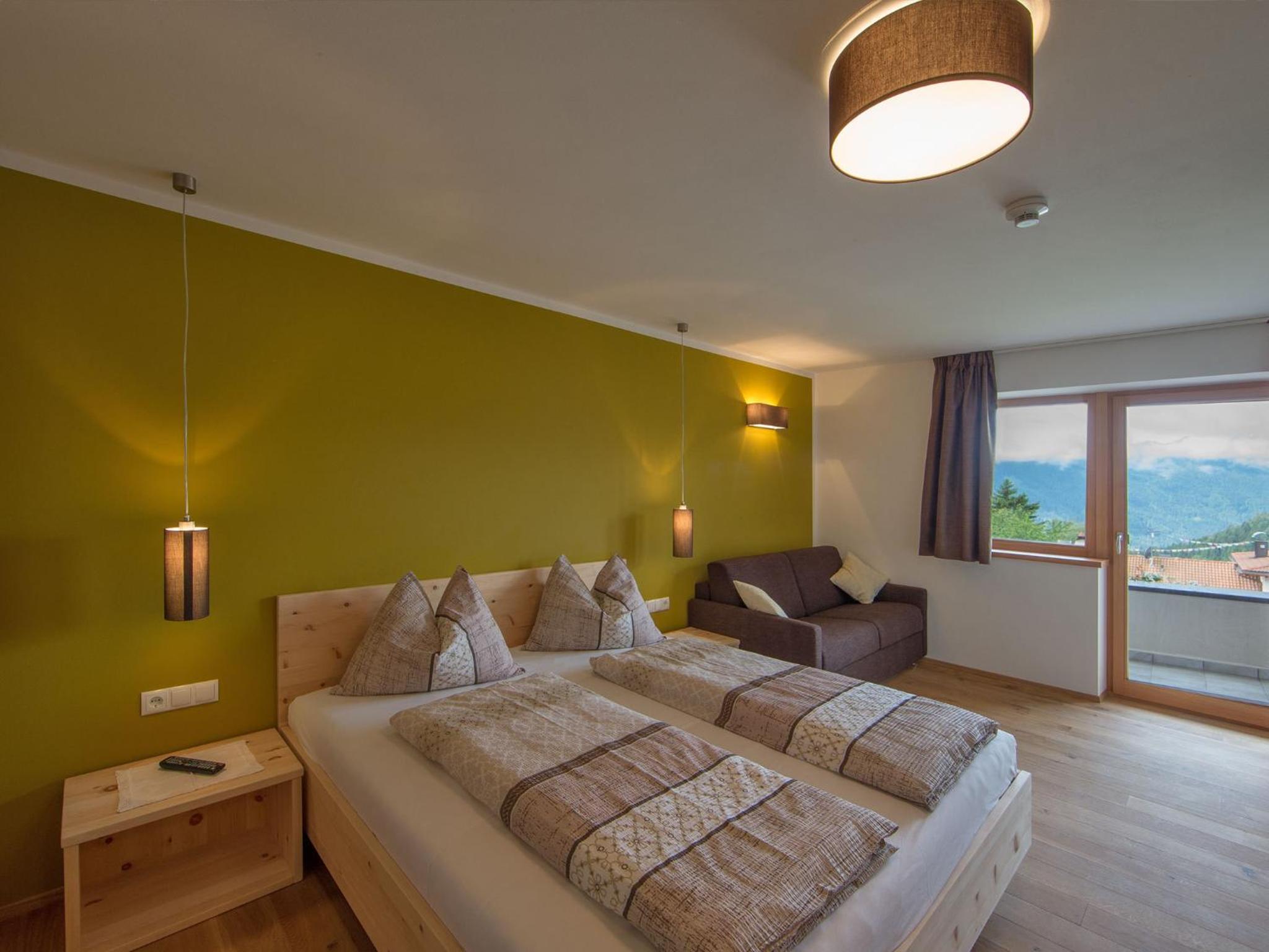 Double Room with Balcony - Photo 11