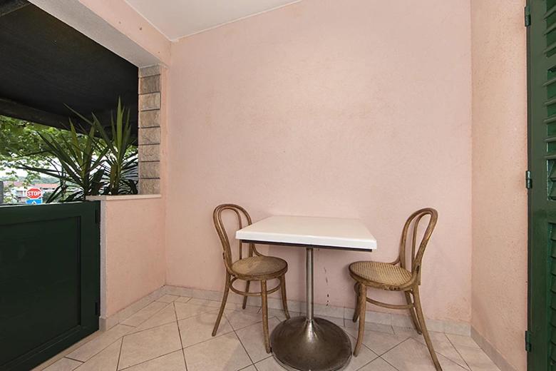 Apartment - Ground Floor photo 2