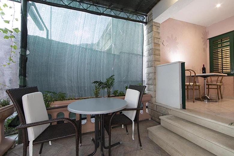 Apartment photo 3