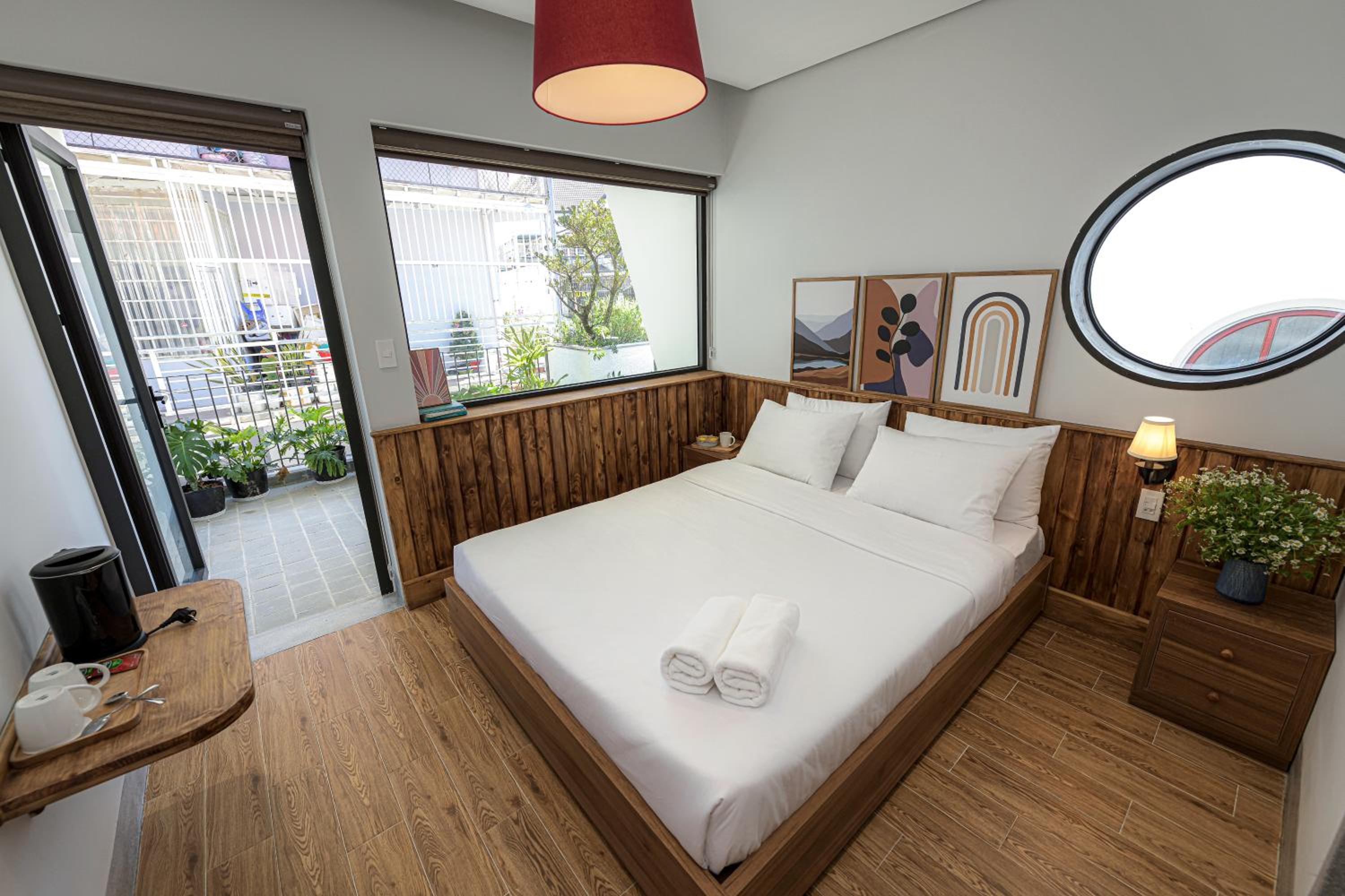 Queen Room with Balcony