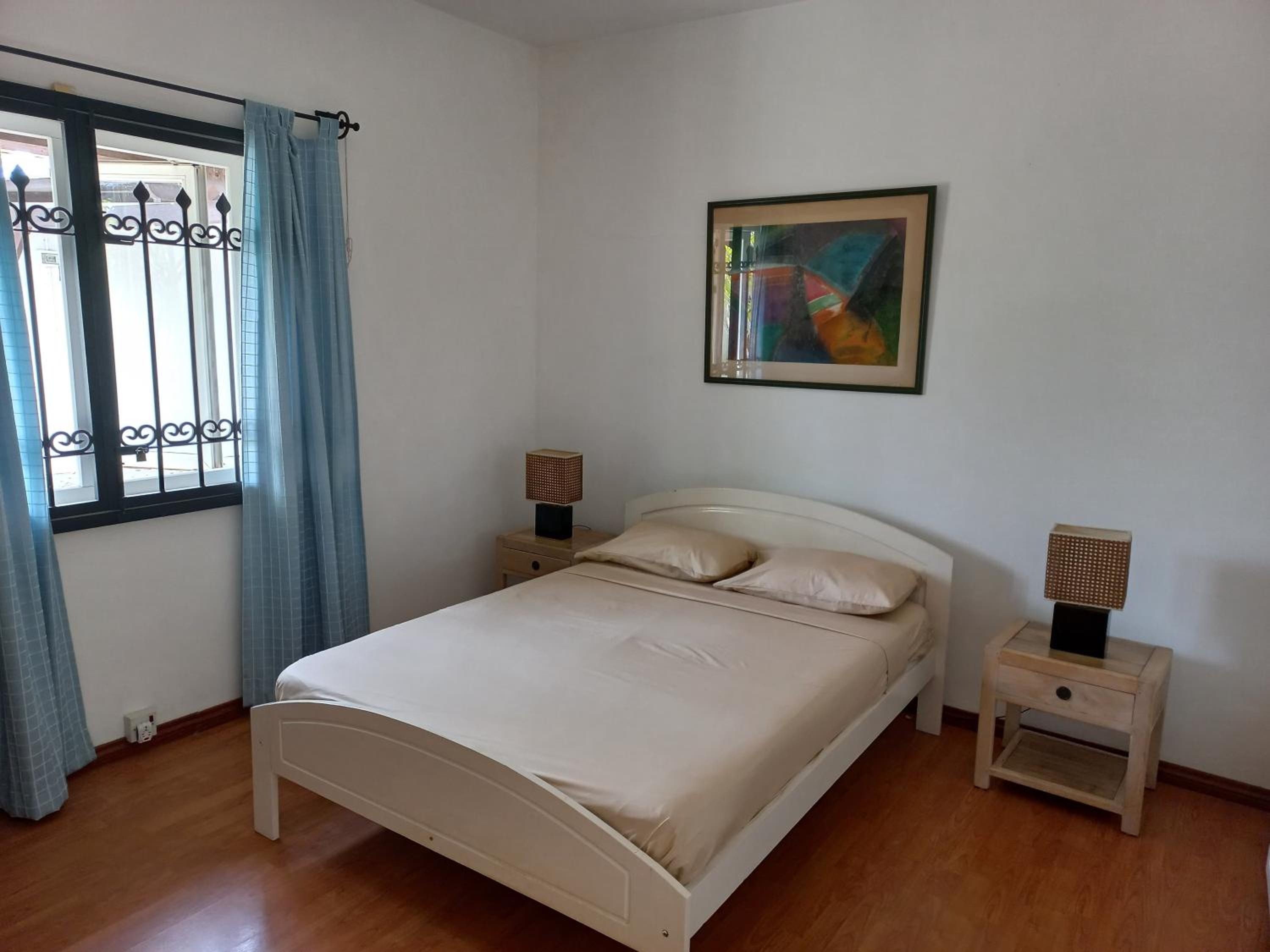 Villa - Photo 2
