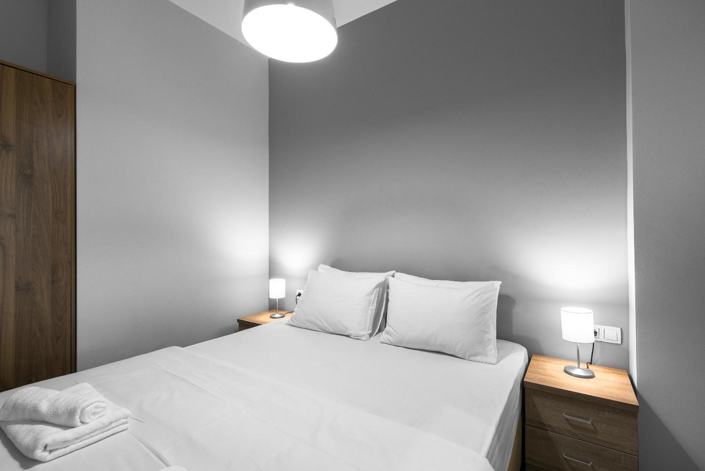 One-Bedroom Apartment - Photo 9