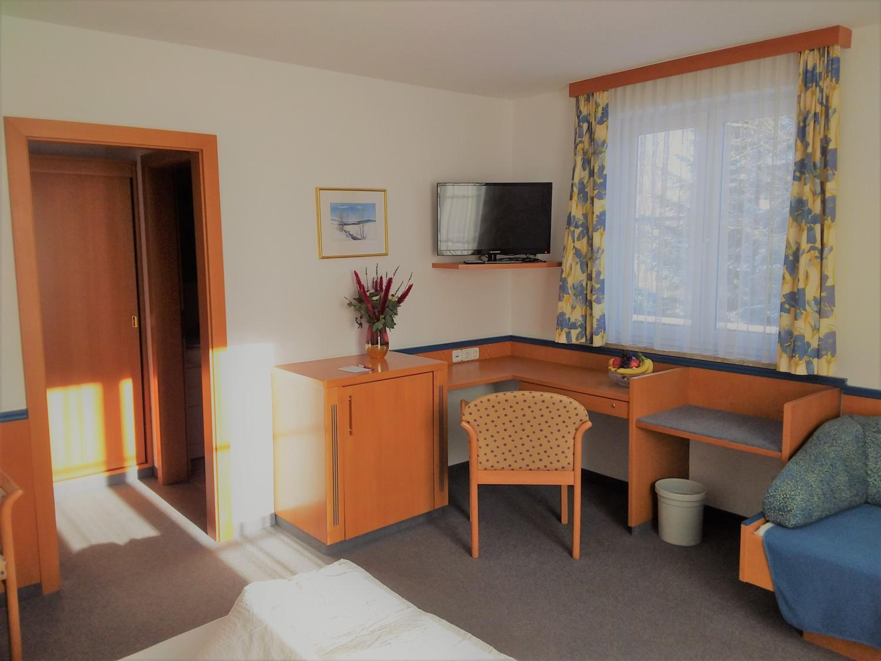Double Room with Balcony - Photo 1