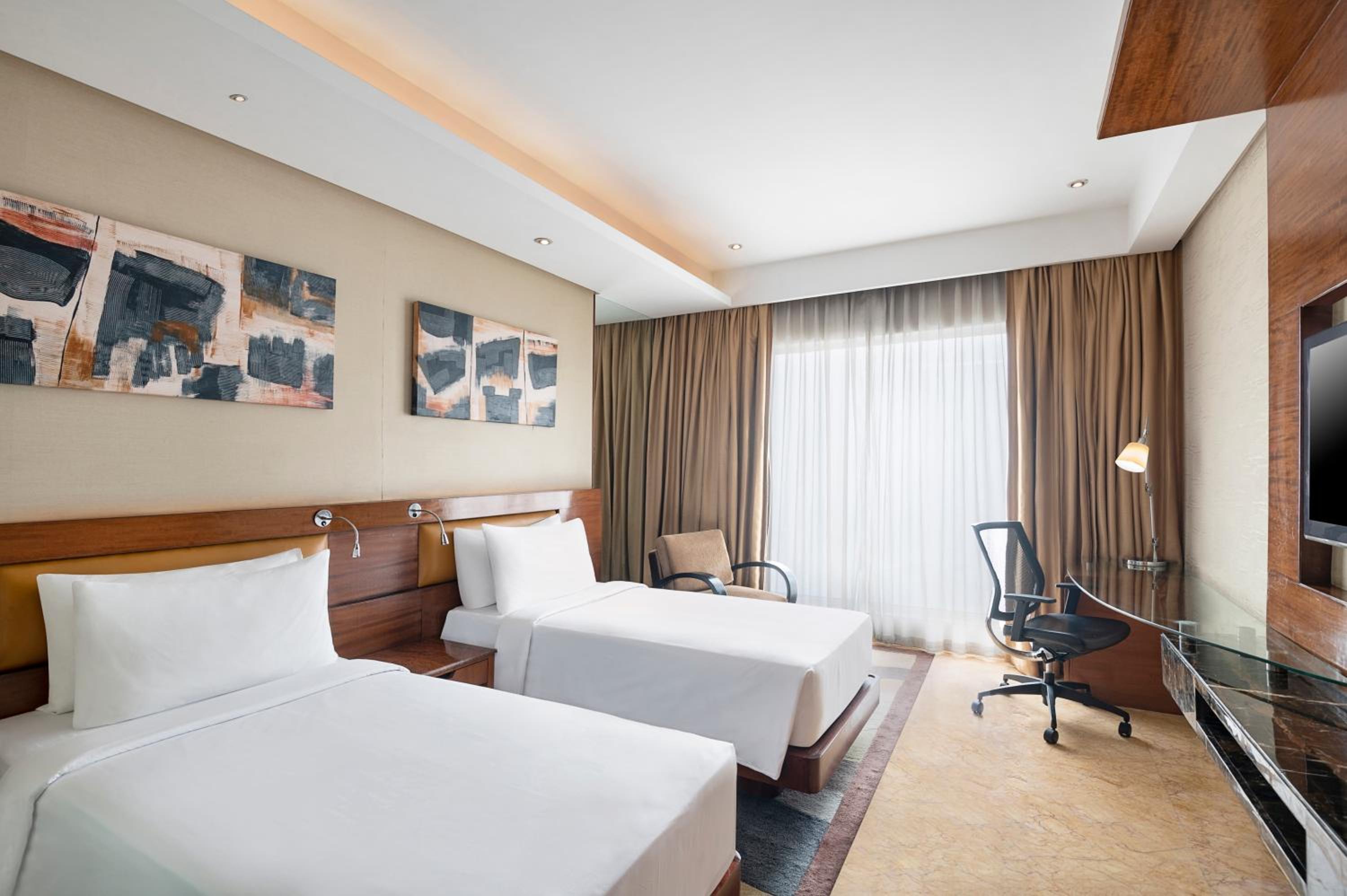 Business Class Room - Photo 1