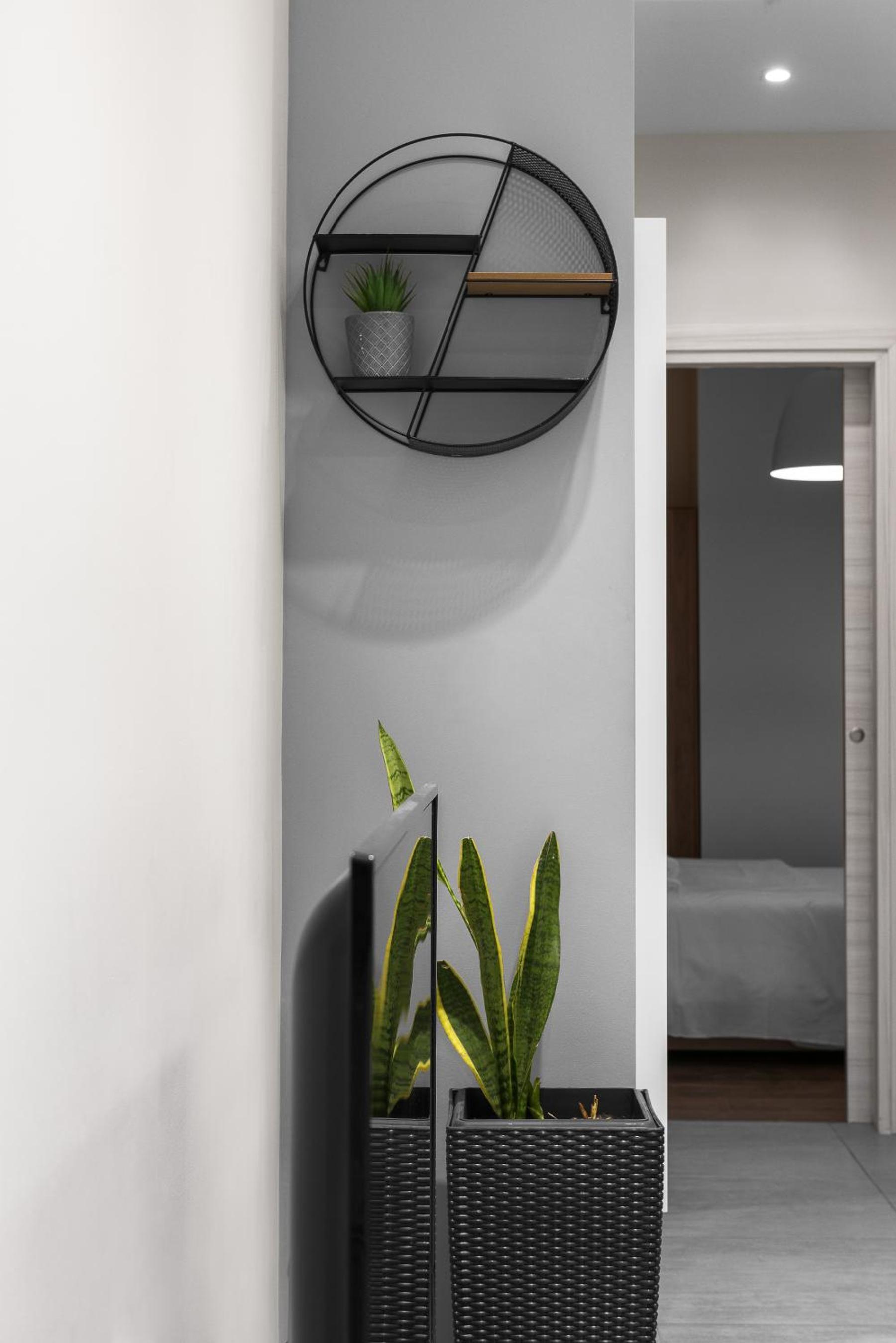 One-Bedroom Apartment - Photo 10
