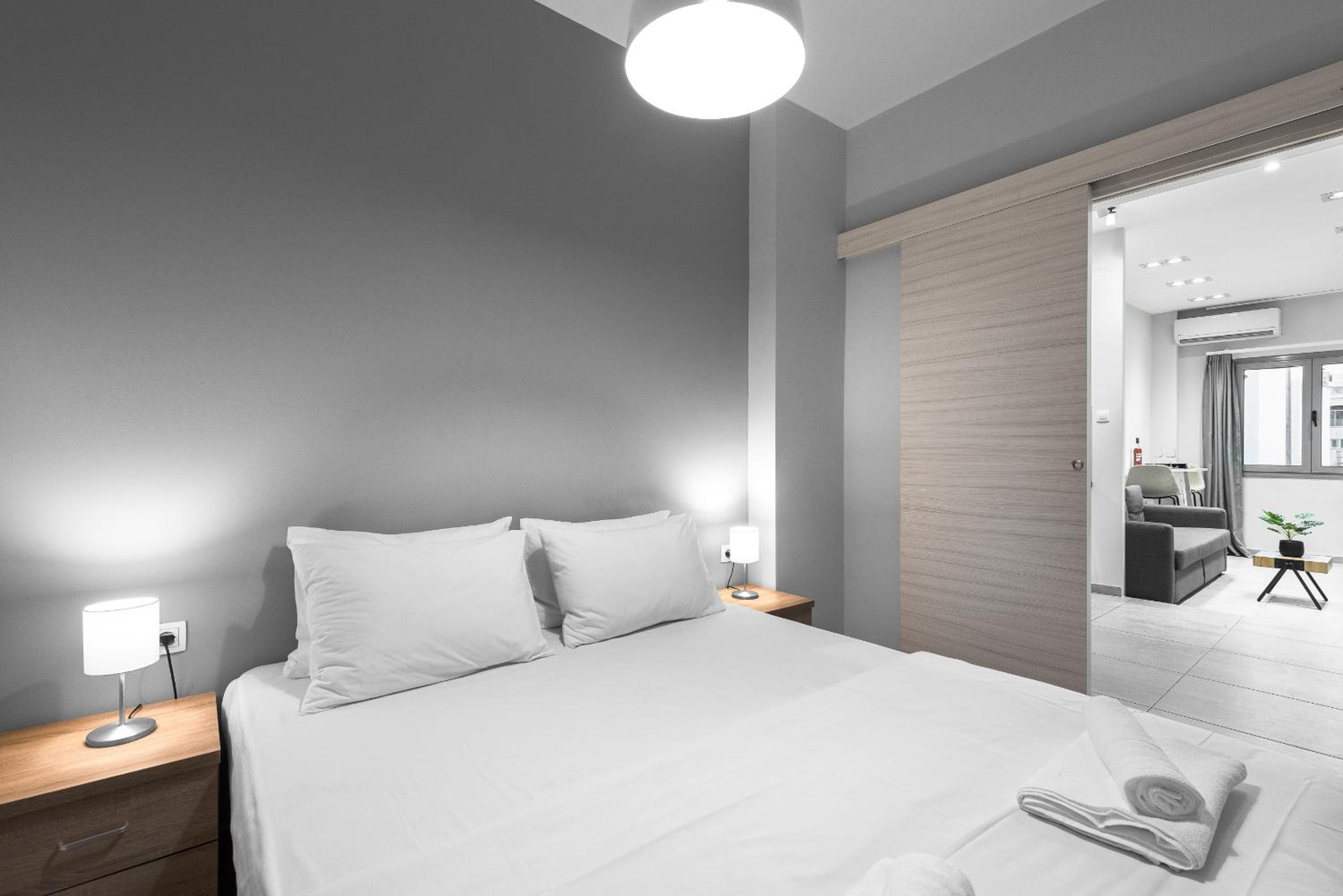 One-Bedroom Apartment - Photo 20
