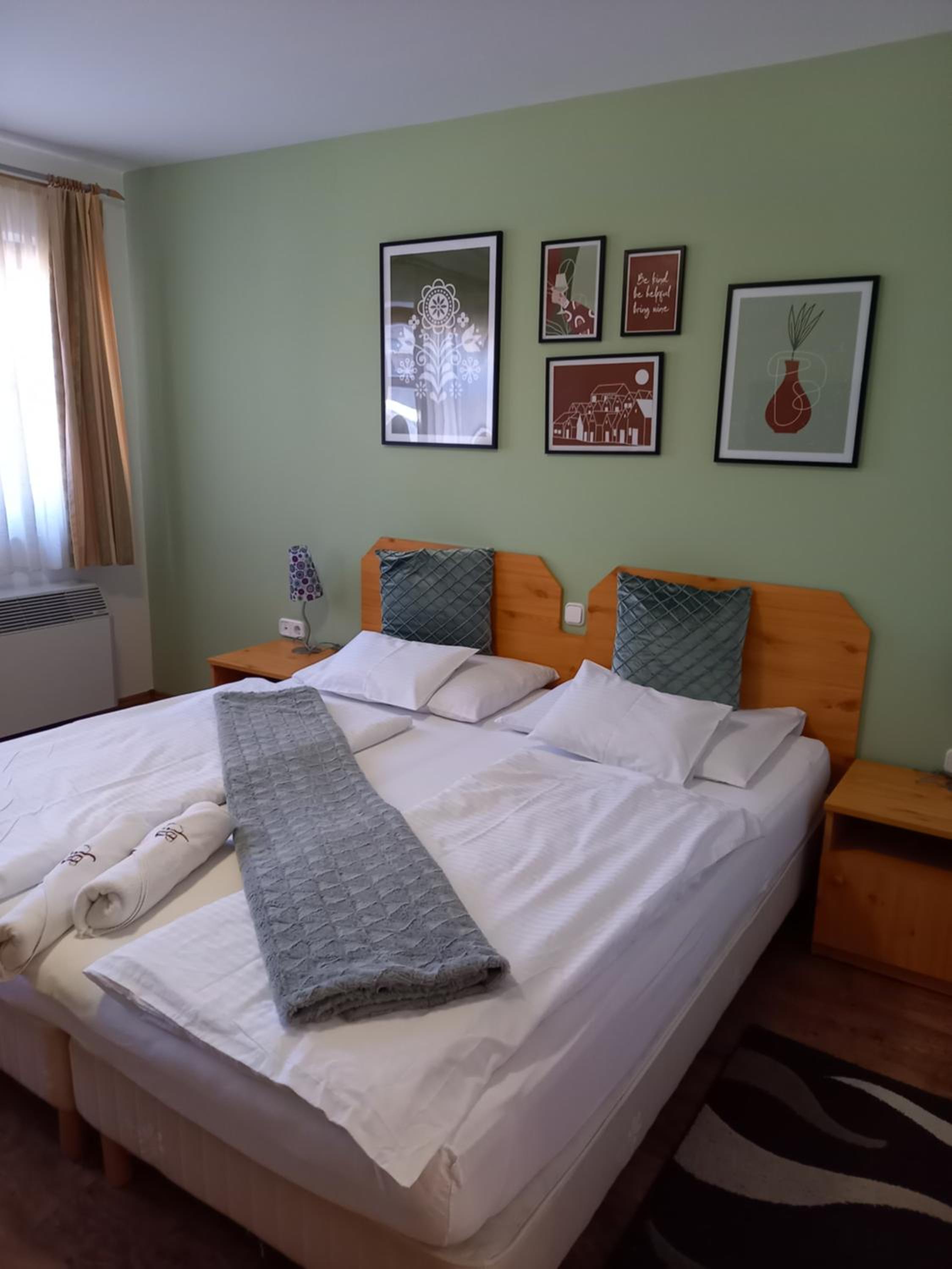 Double Room - Photo 12