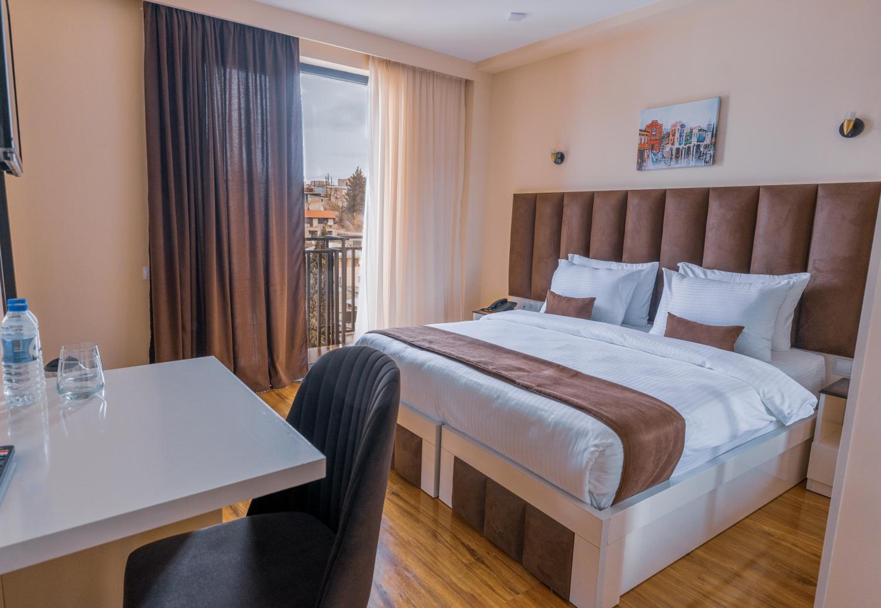 Family Suite - Photo 1