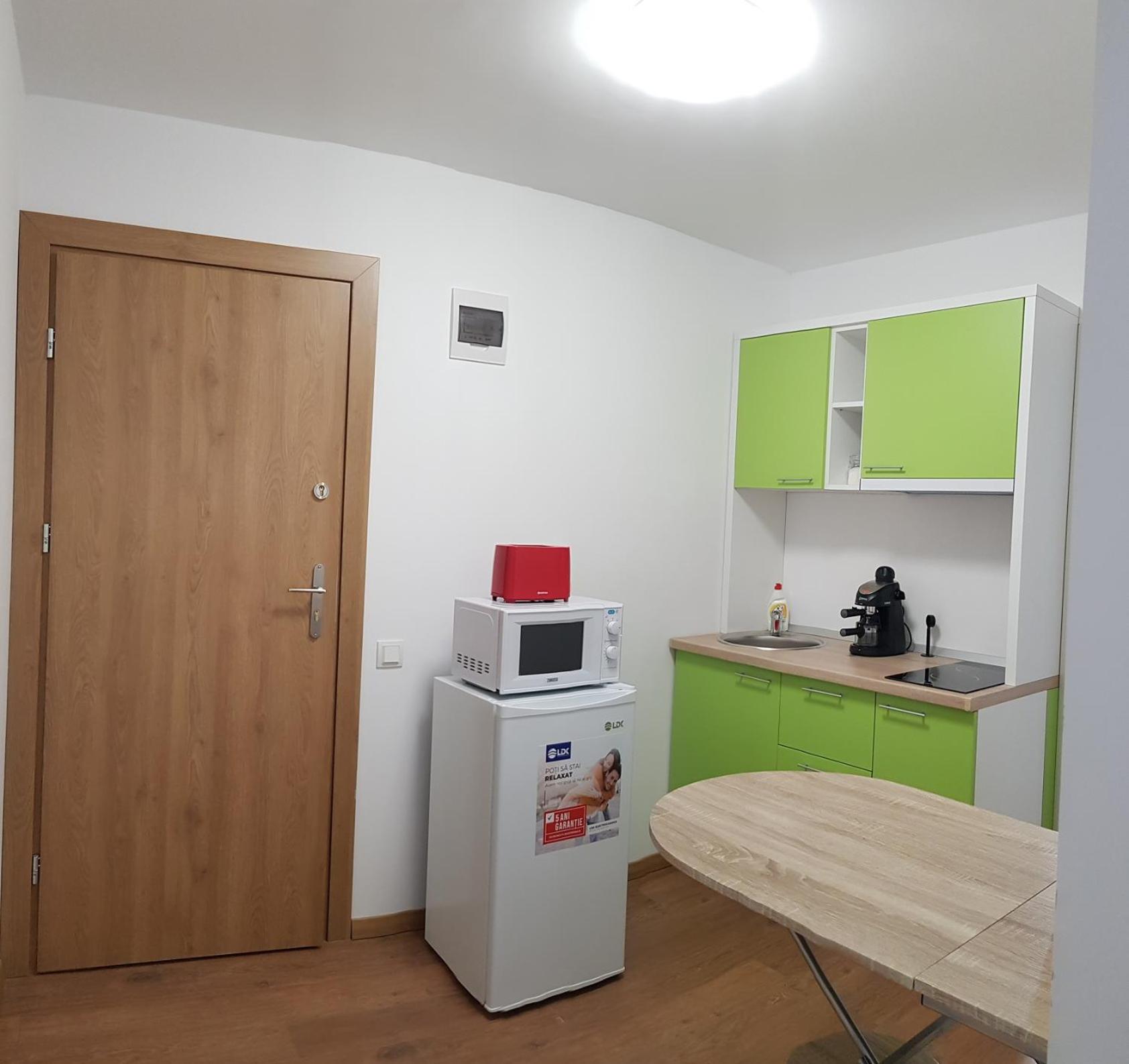 One-Bedroom Apartment - Photo 4