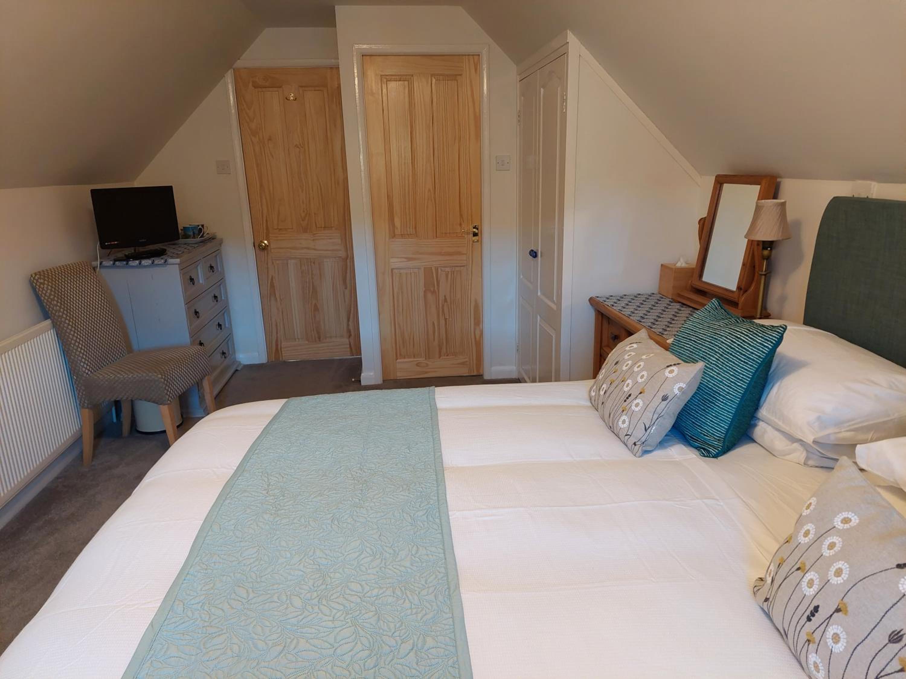 Deluxe Double or Twin Room with Garden View photo 2