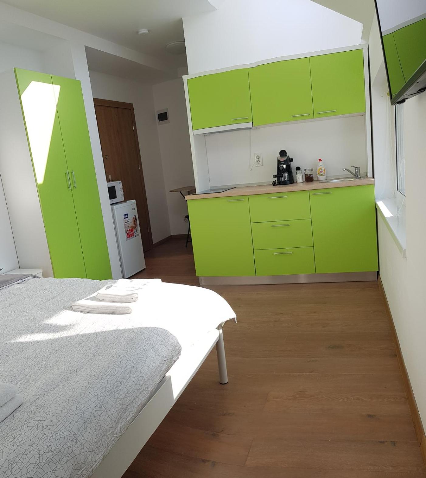 One-Bedroom Apartment - Photo 6