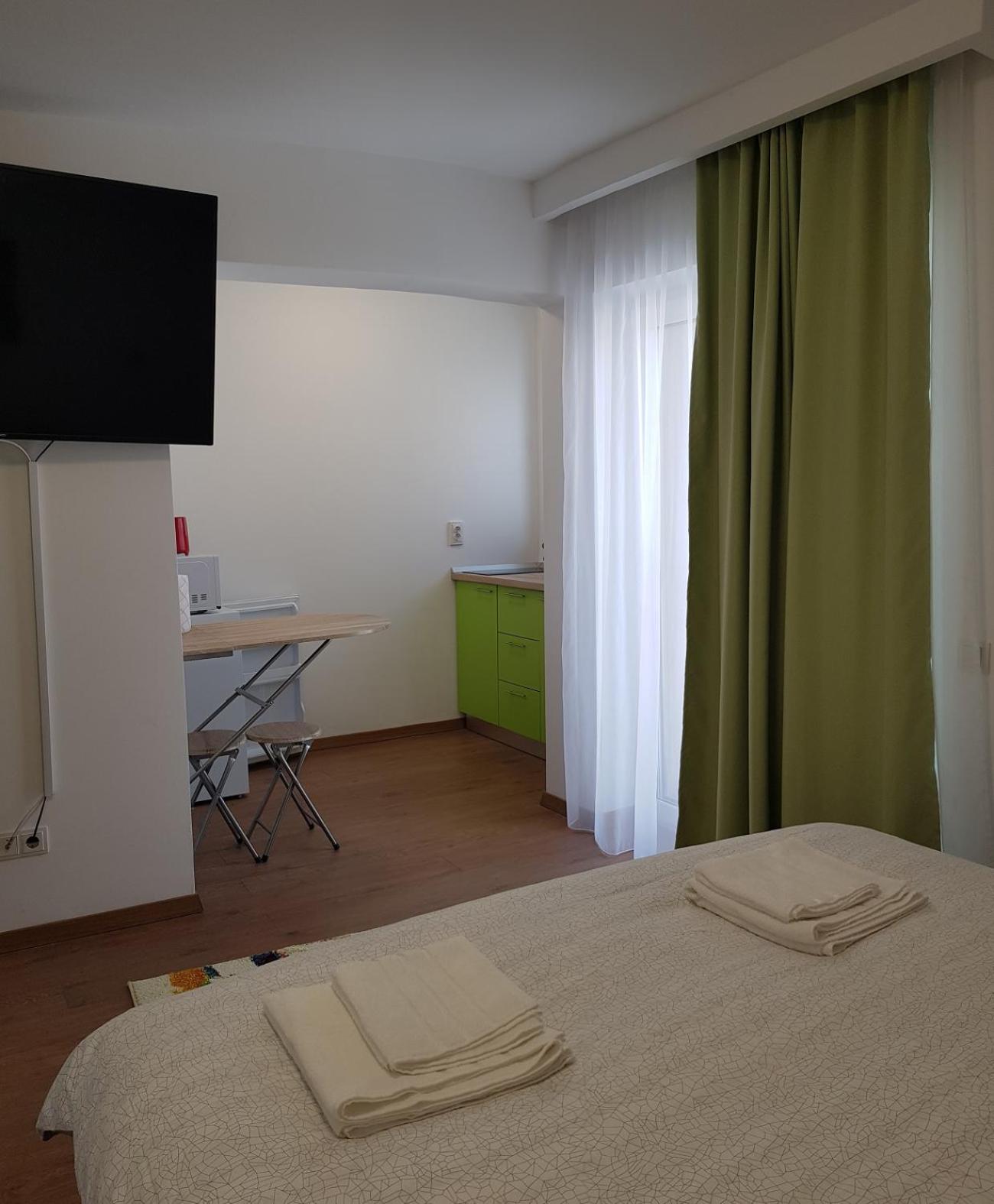 Double Room with Private Bathroom - Photo 6