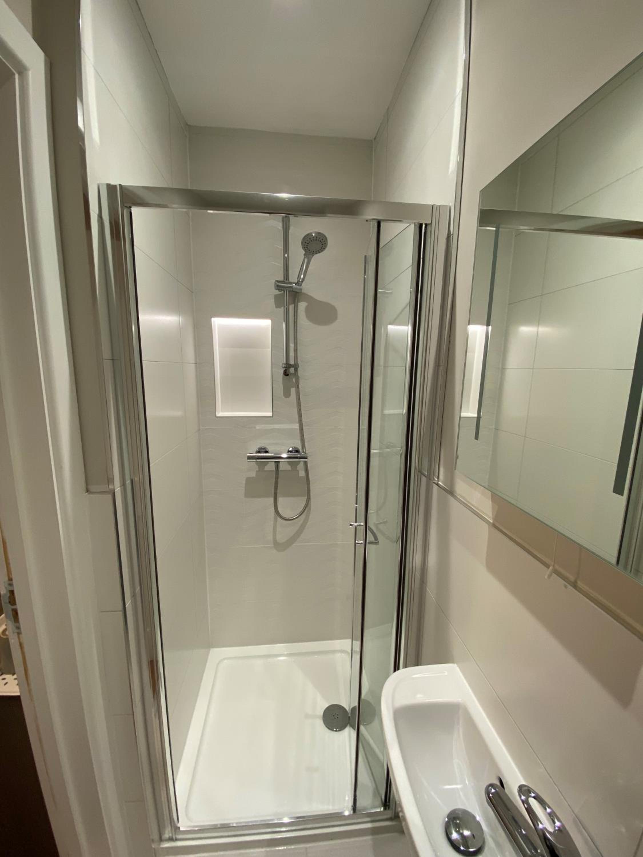 Twin Room - Photo 13