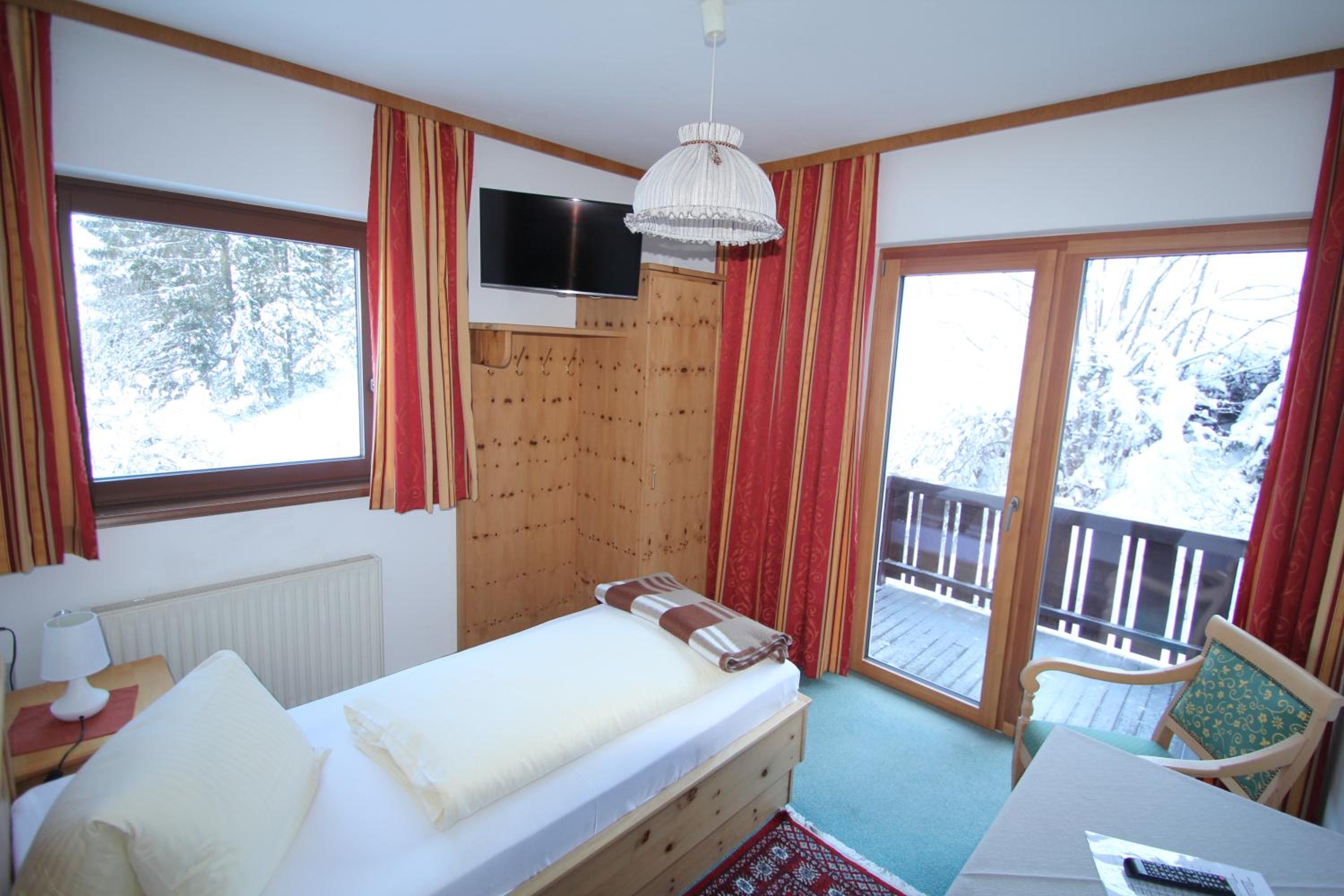 Single Room photo 1
