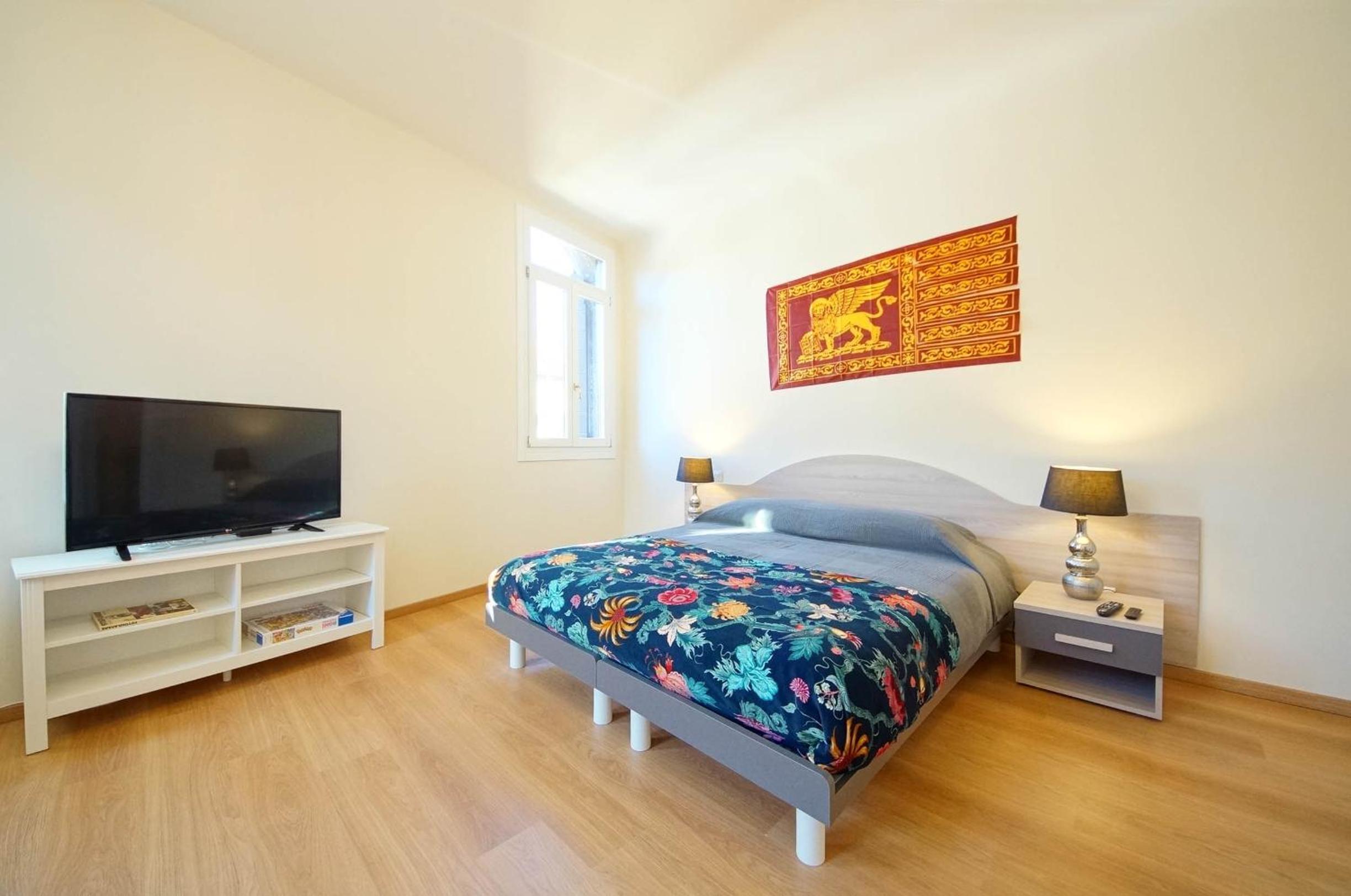 Apartment photo 1
