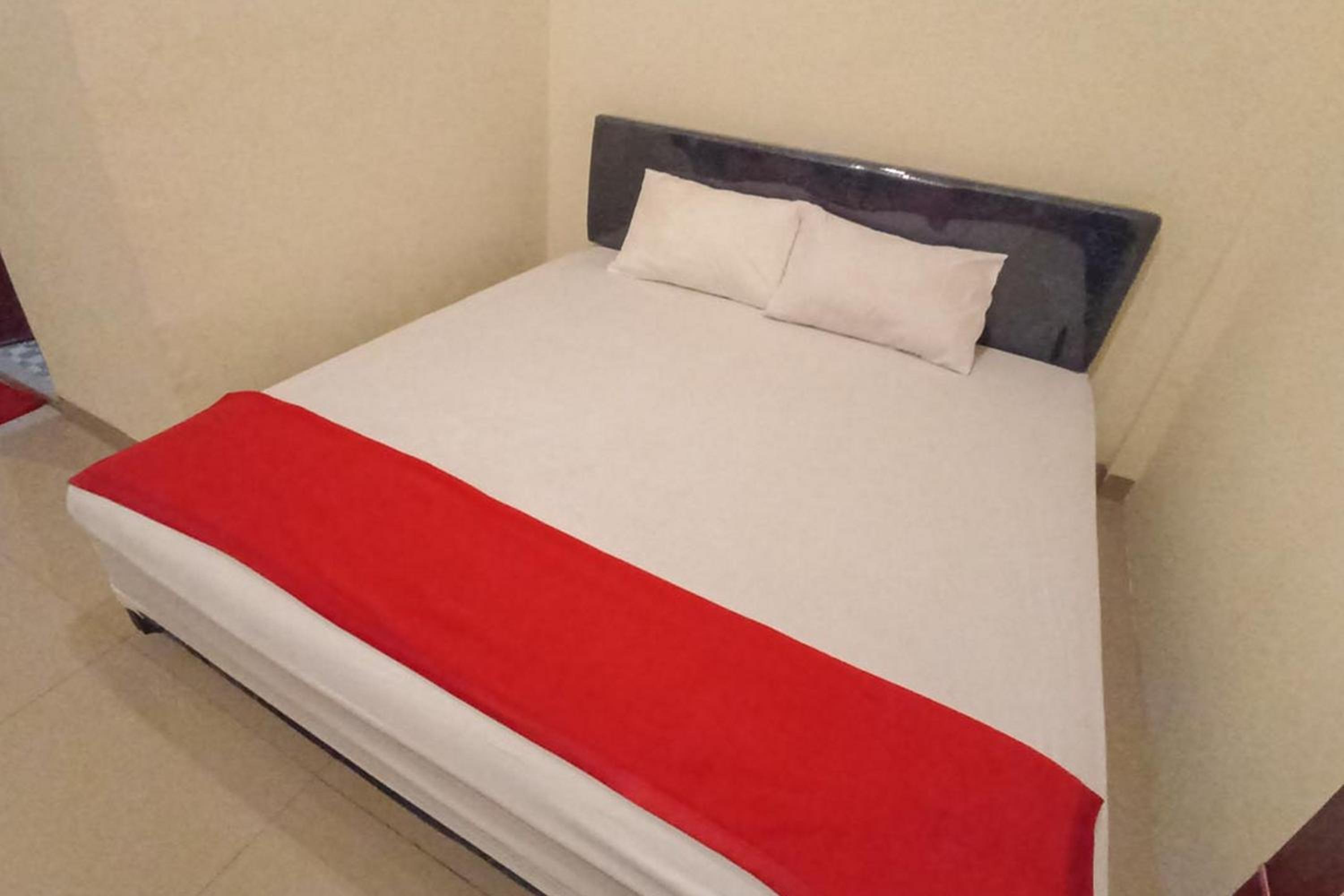 Standard Double Room - Photo 4