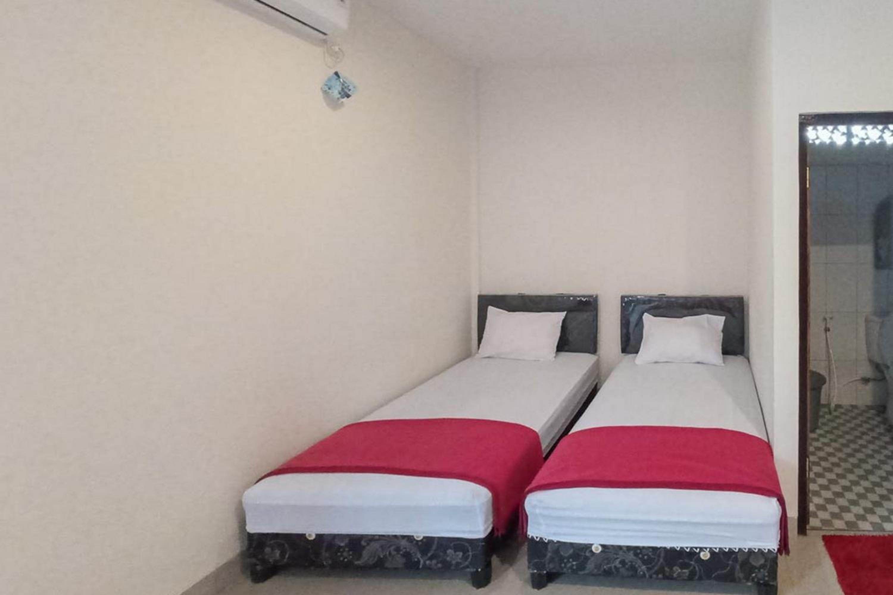Twin Room - Photo 4