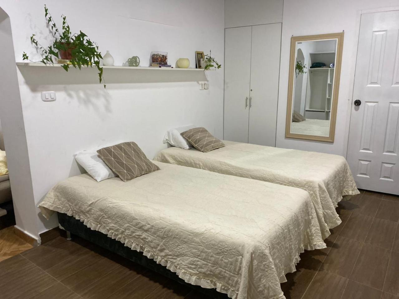 Deluxe Room (2 Adults + 1 Child) photo 1