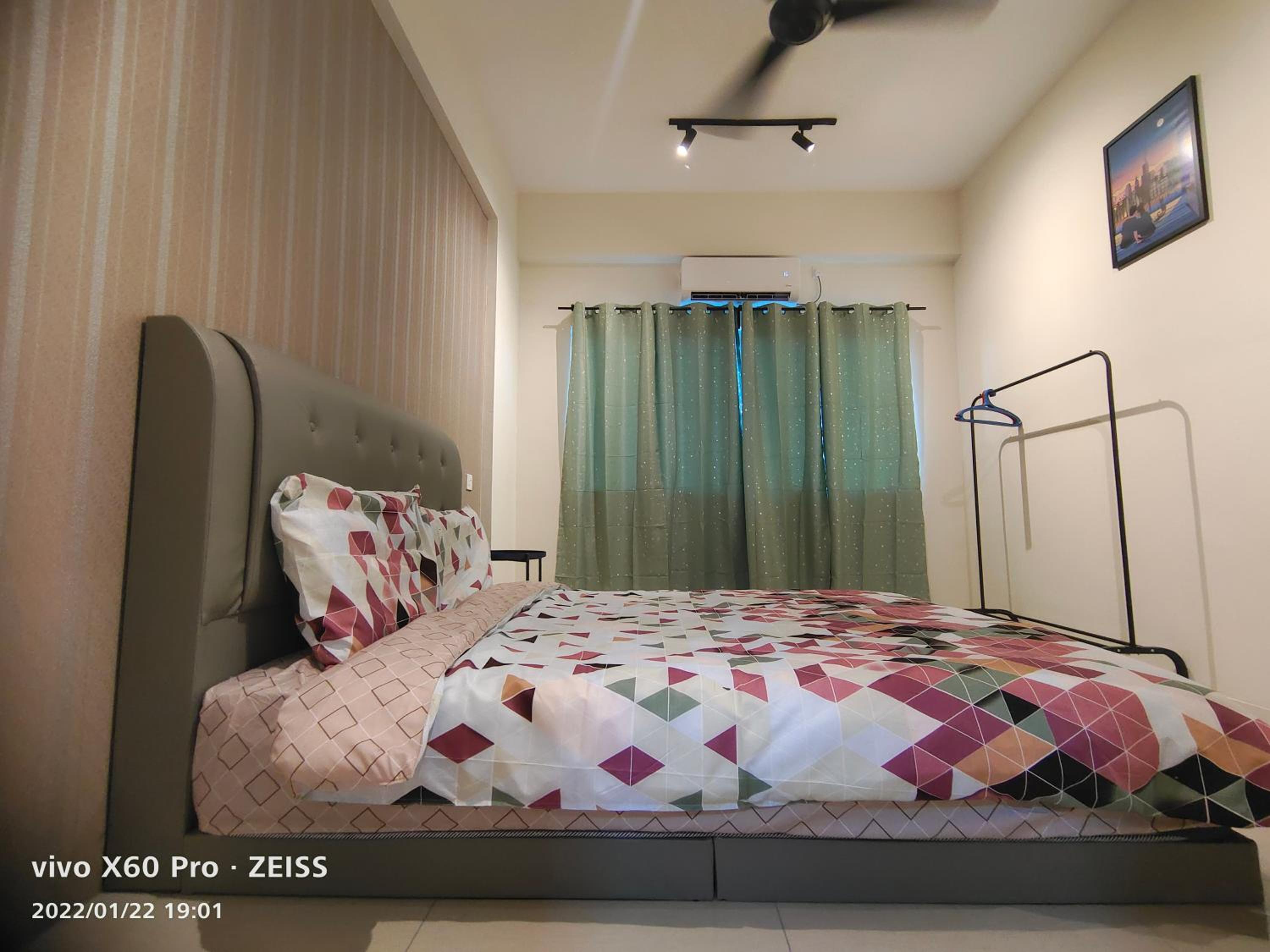 Three-Bedroom Apartment - Photo 21