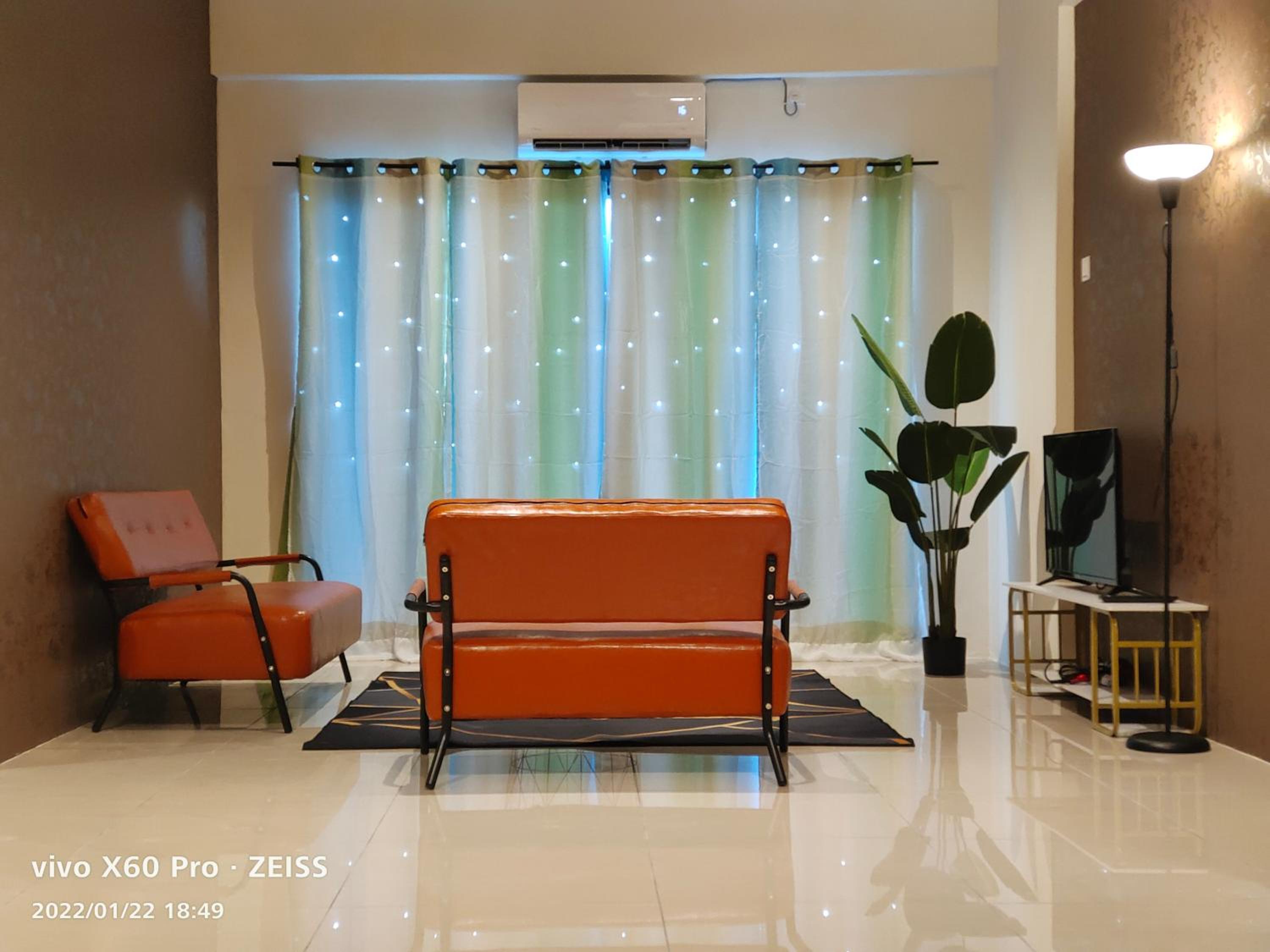 Three-Bedroom Apartment - Photo 3