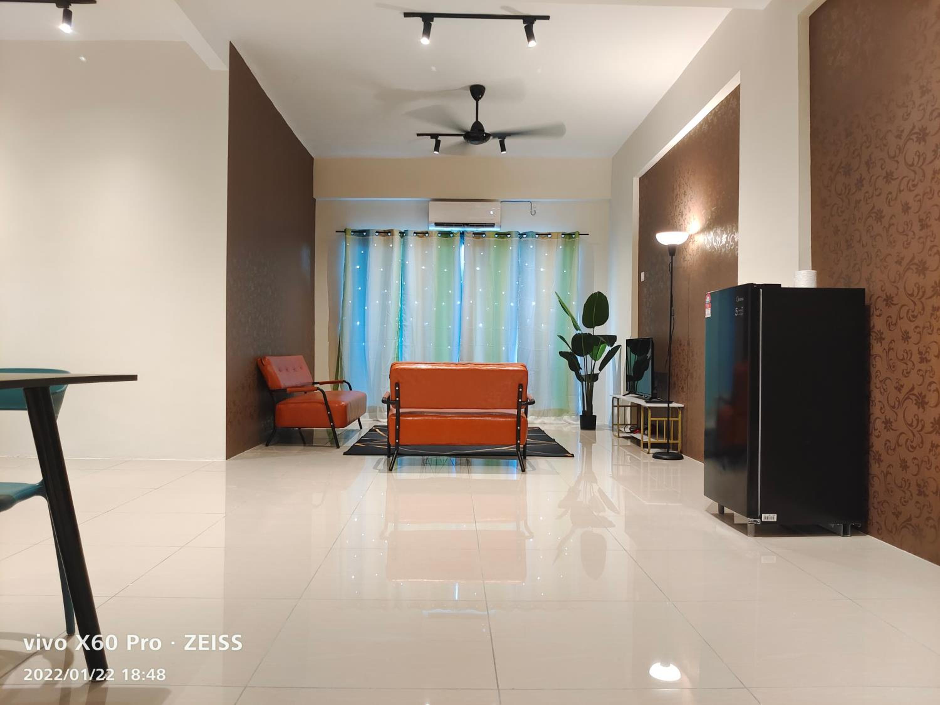 Three-Bedroom Apartment - Photo 4