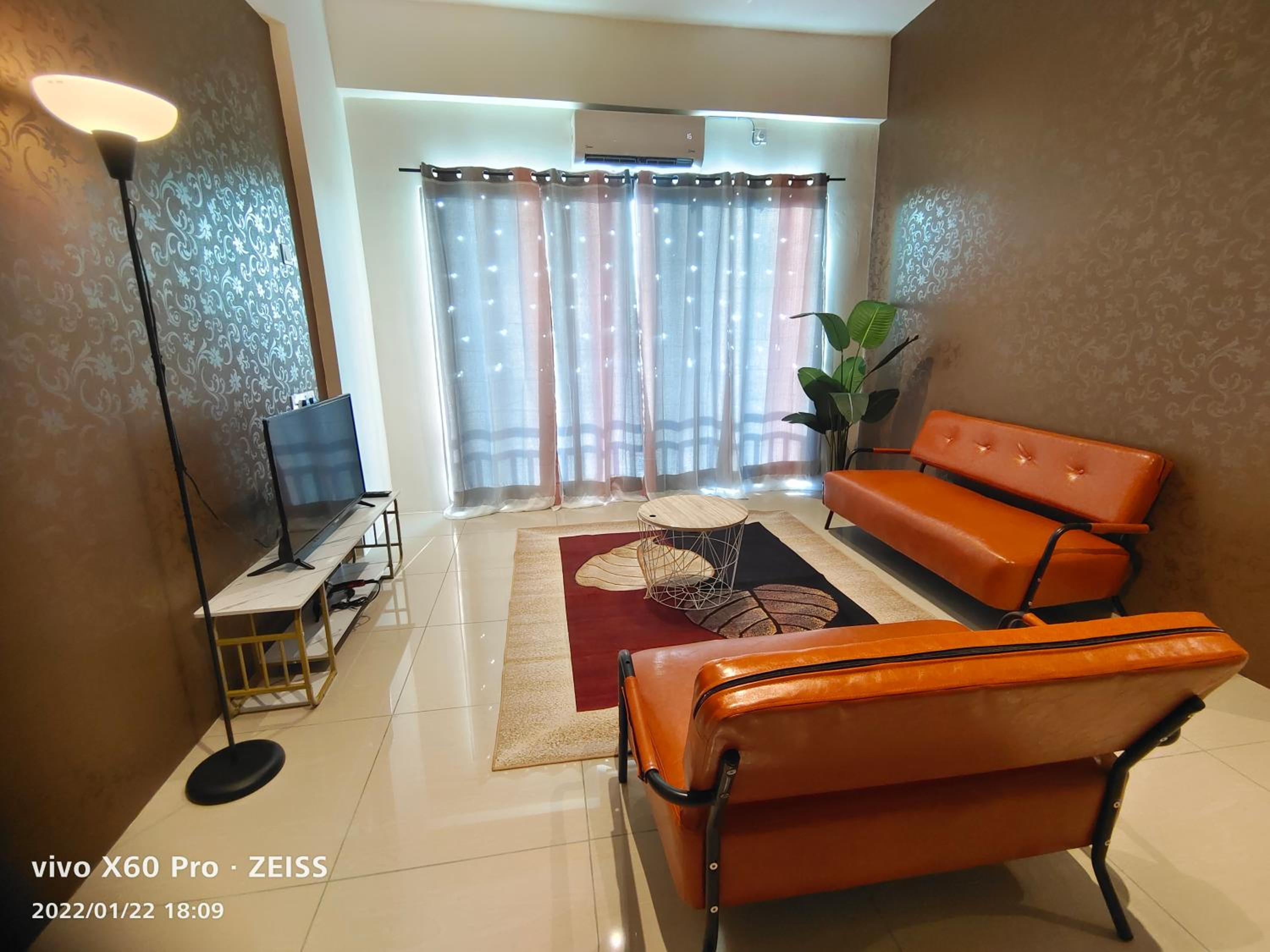 Three-Bedroom Apartment - Photo 10