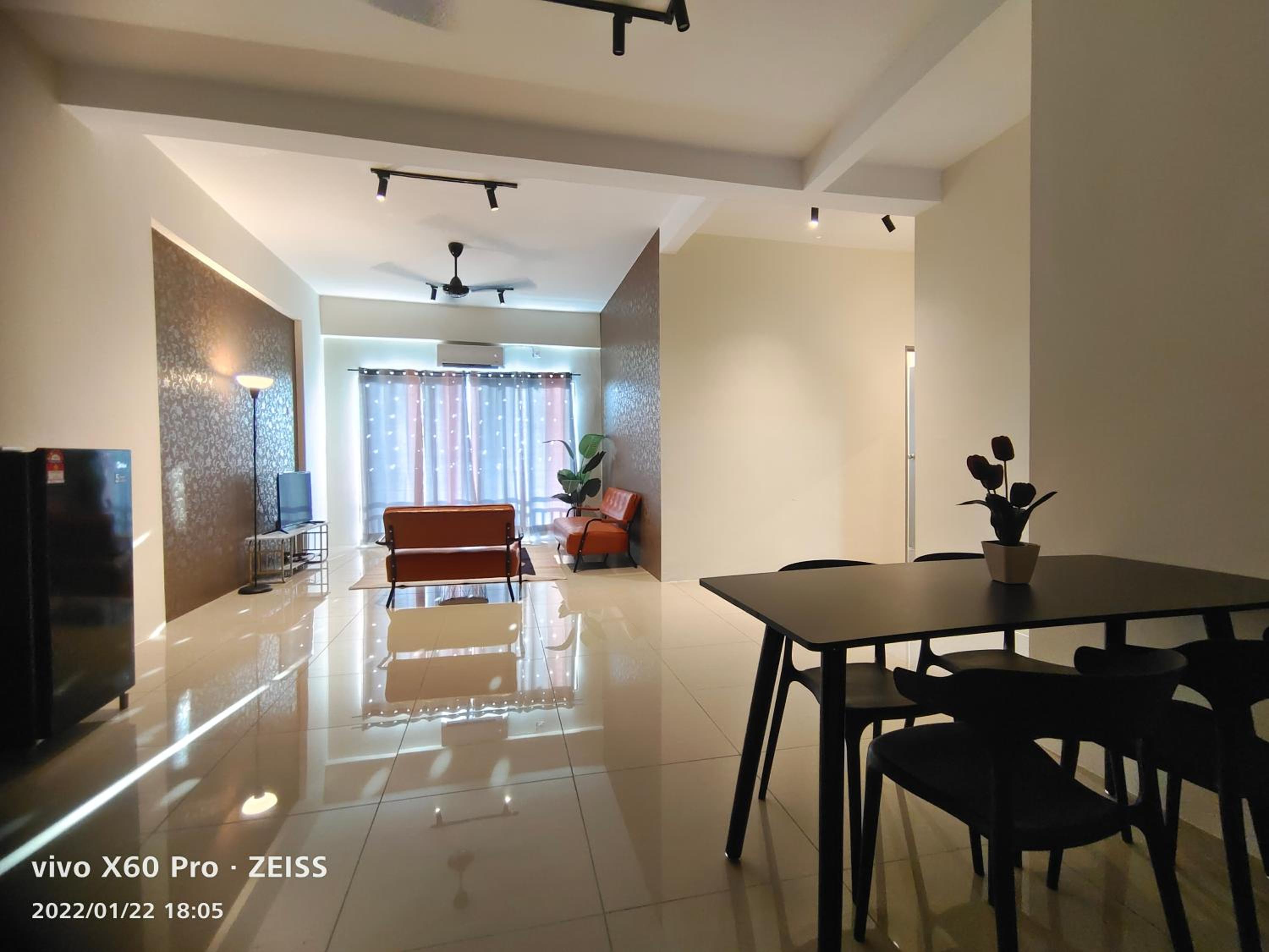 Three-Bedroom Apartment - Photo 14