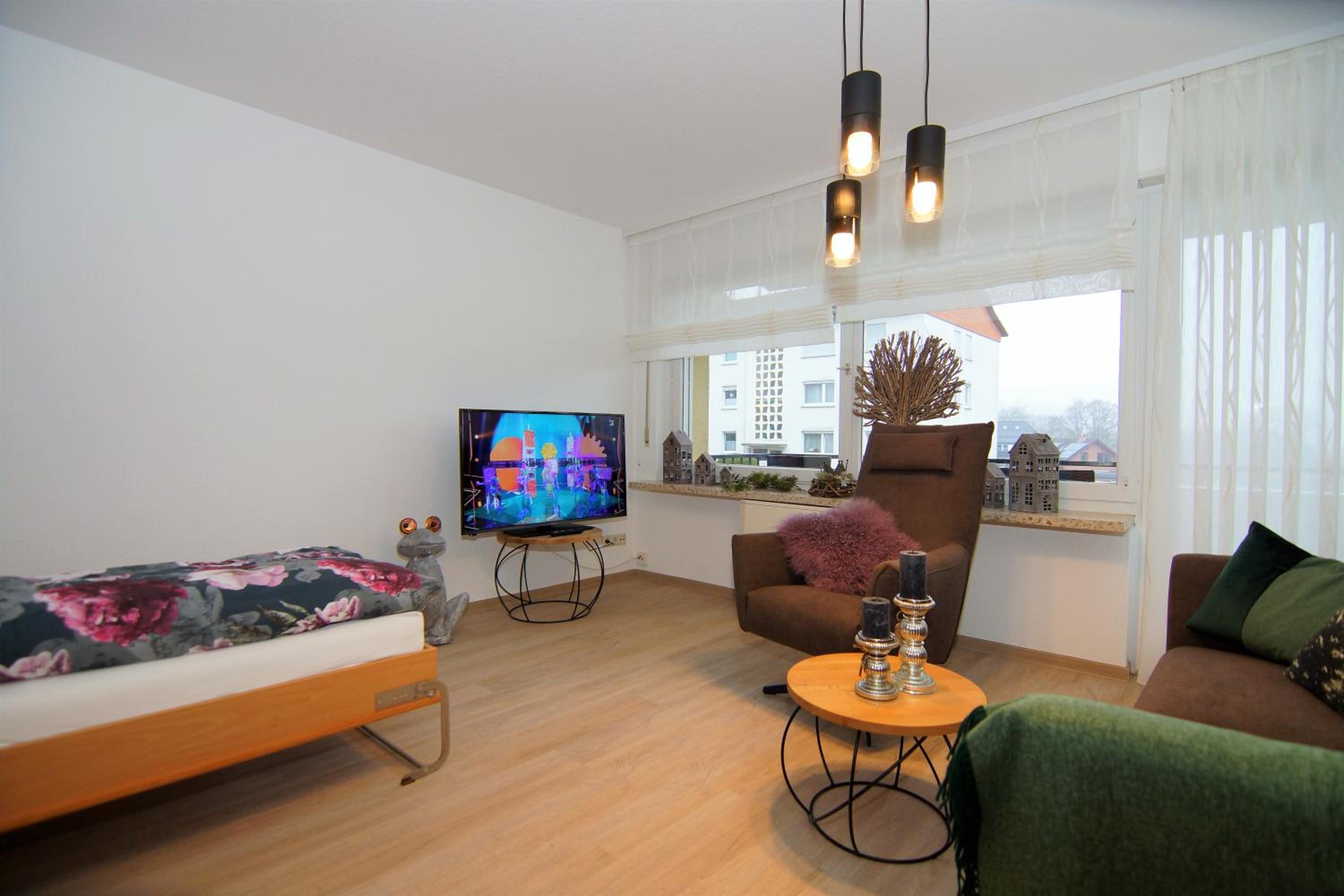 Apartment with Balcony - Annex photo 2
