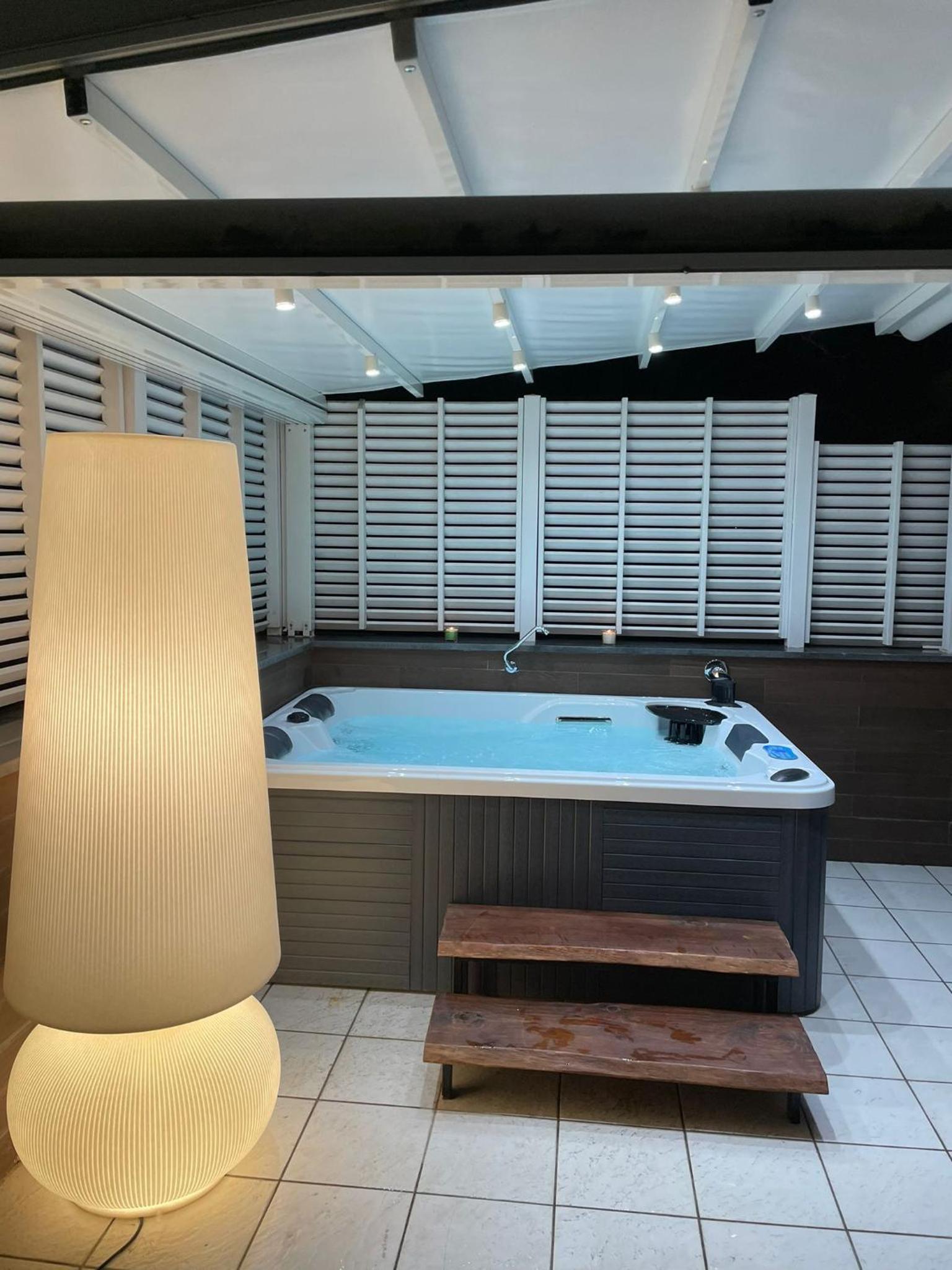 Double Room with Sauna and Spa Bath - Photo 10