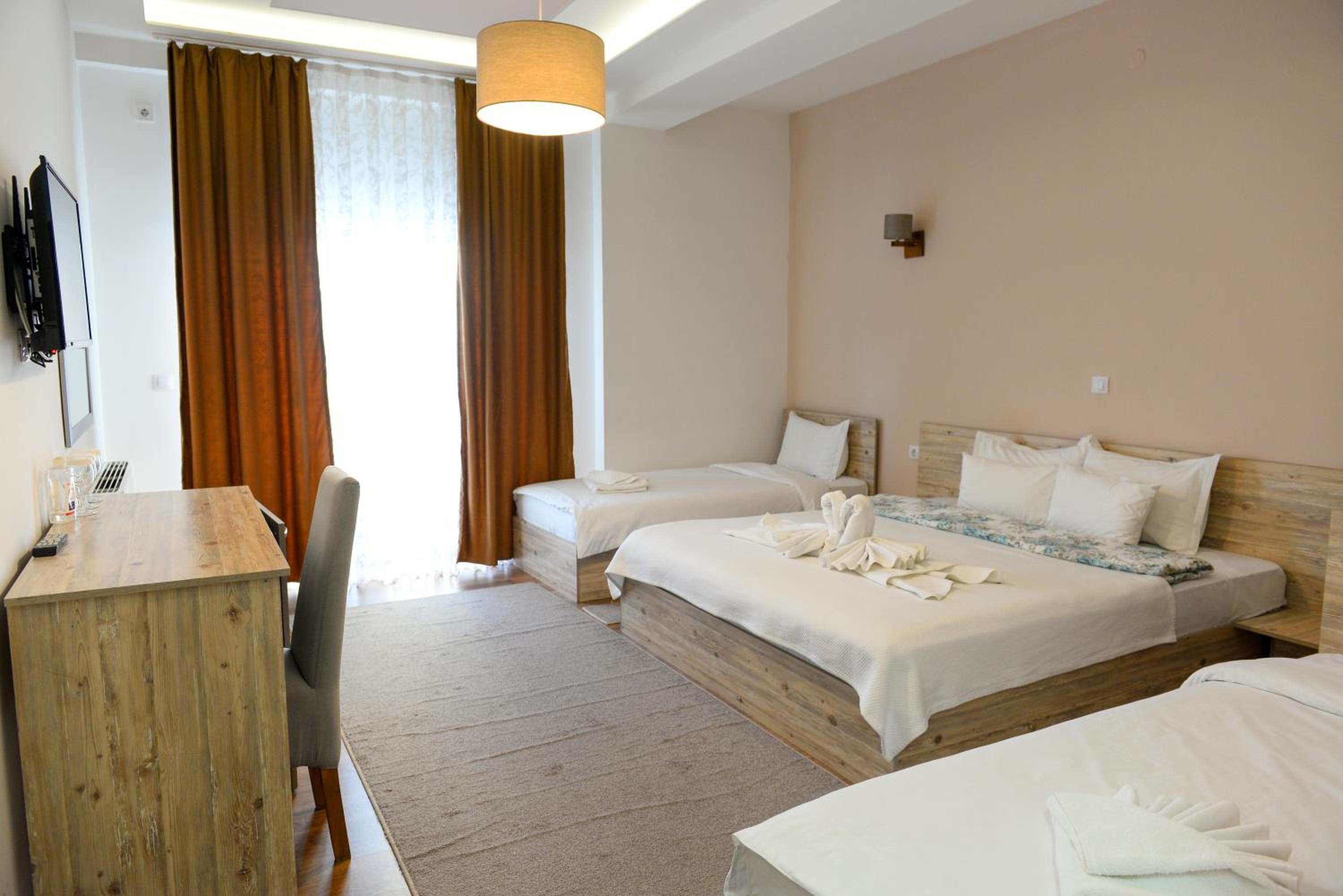 Quadruple Room with Terrace photo 2
