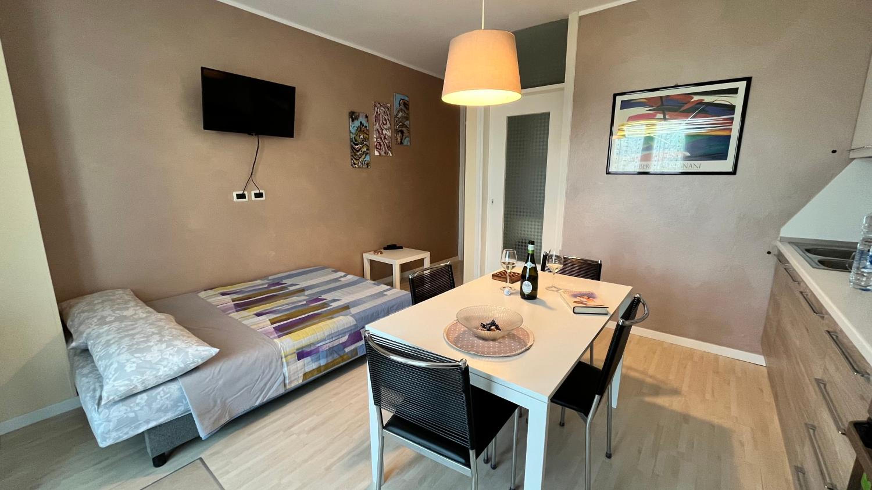 One-Bedroom Apartment