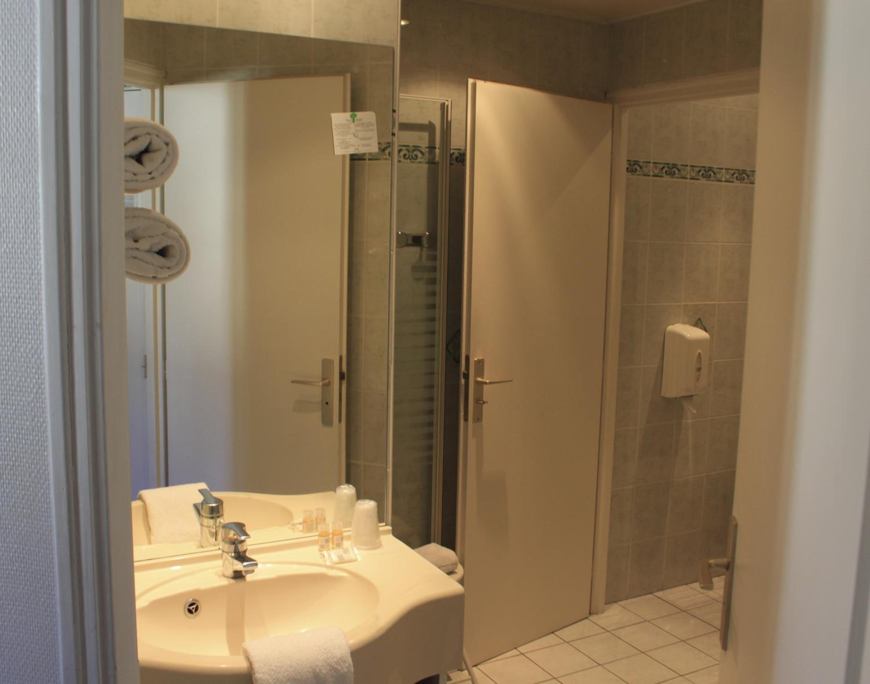 Comfort Twin Room - Photo 10