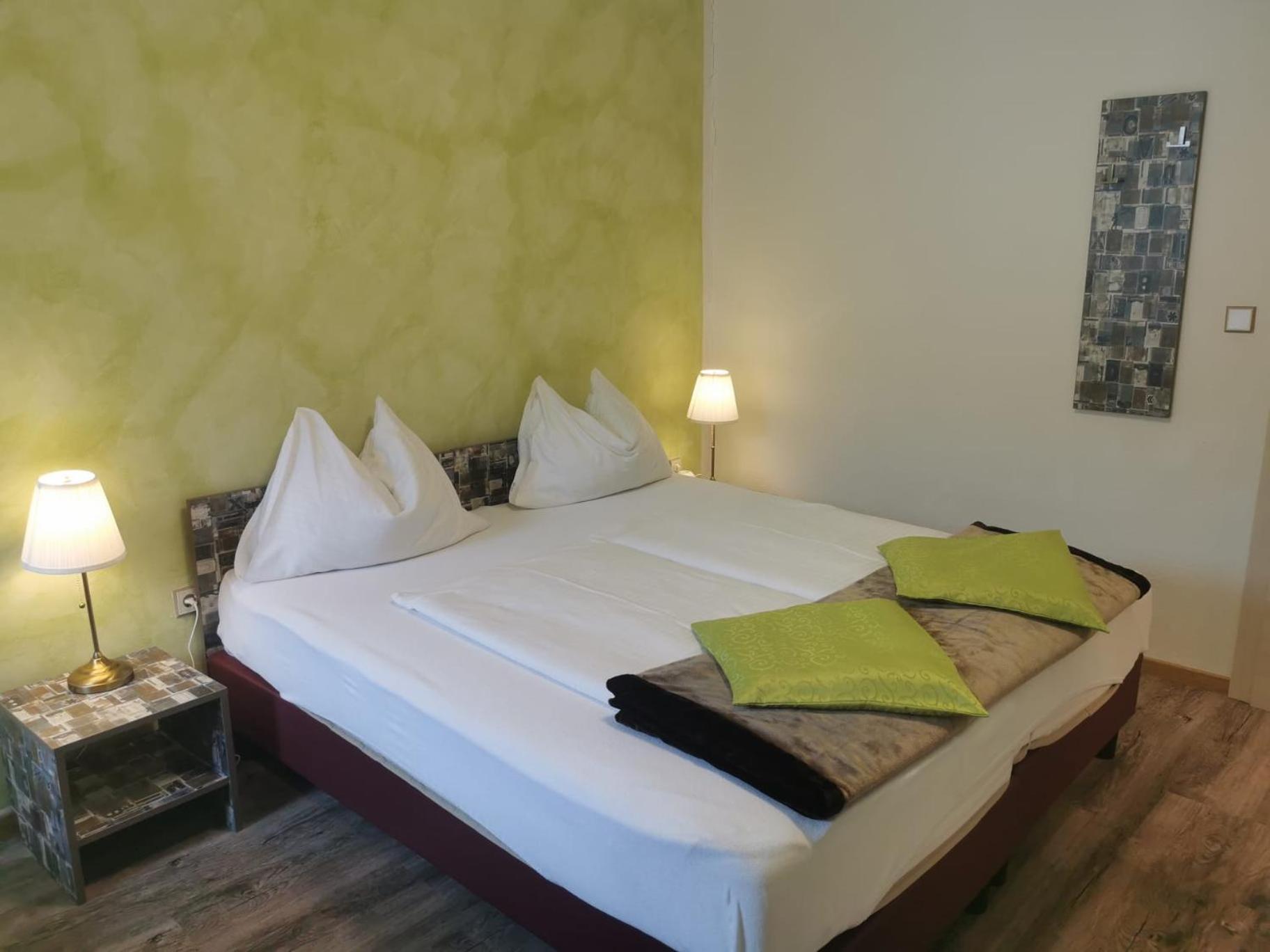 Double Room - Photo 4