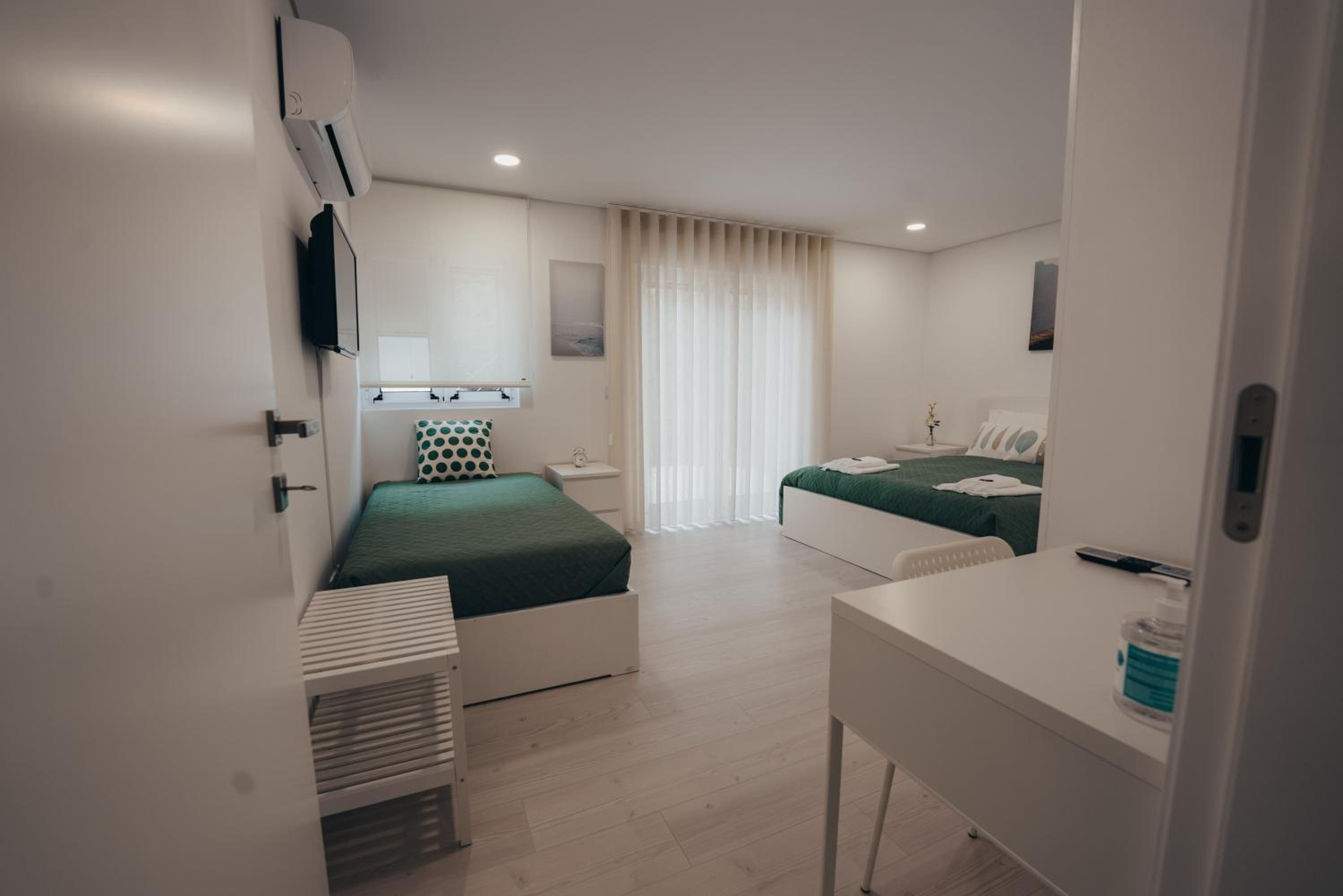 Two-Bedroom House - Photo 19