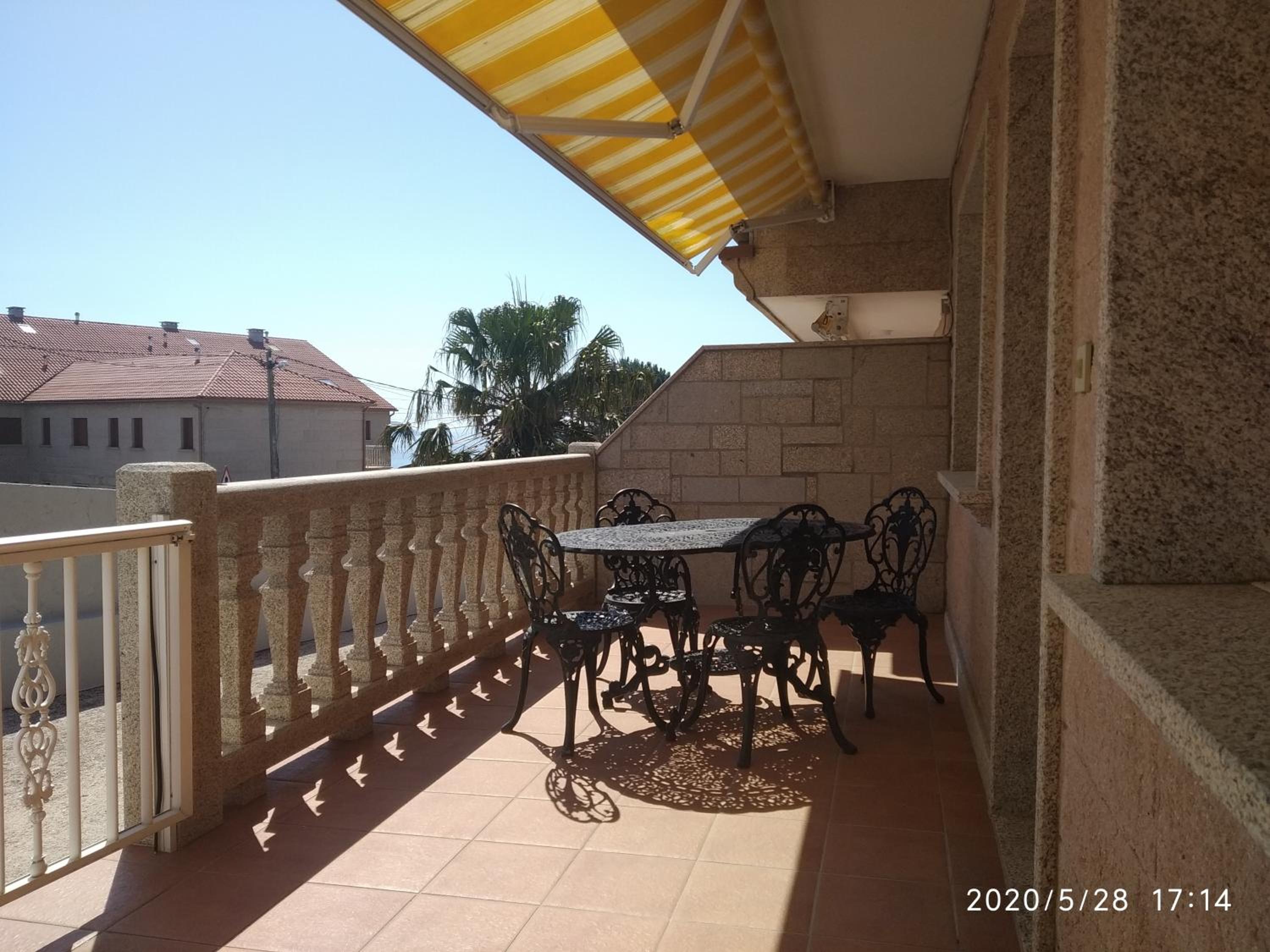 One-Bedroom Apartment with Terrace and Garden View