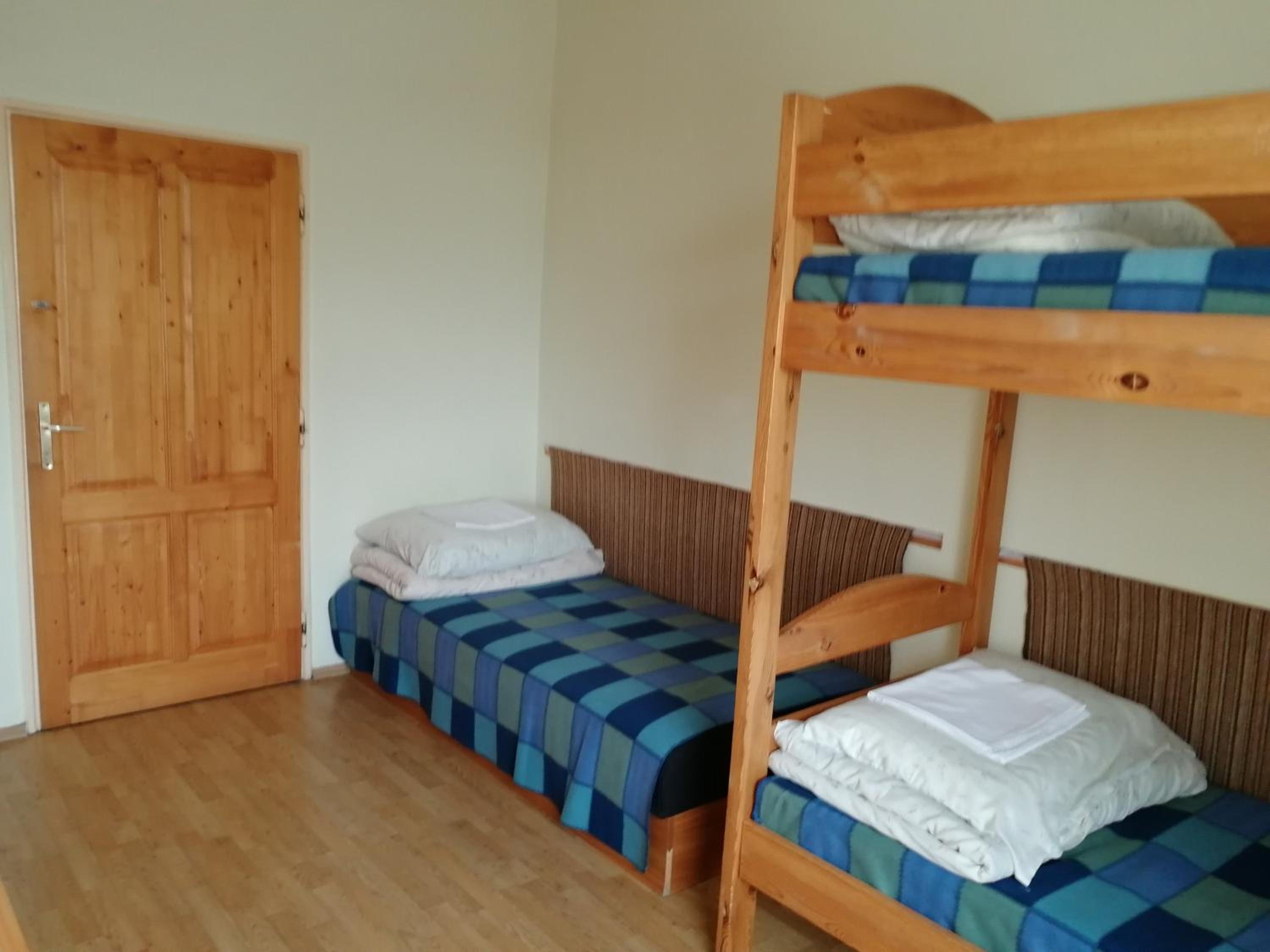 Basic Triple Room with Shared Bathroom photo 1