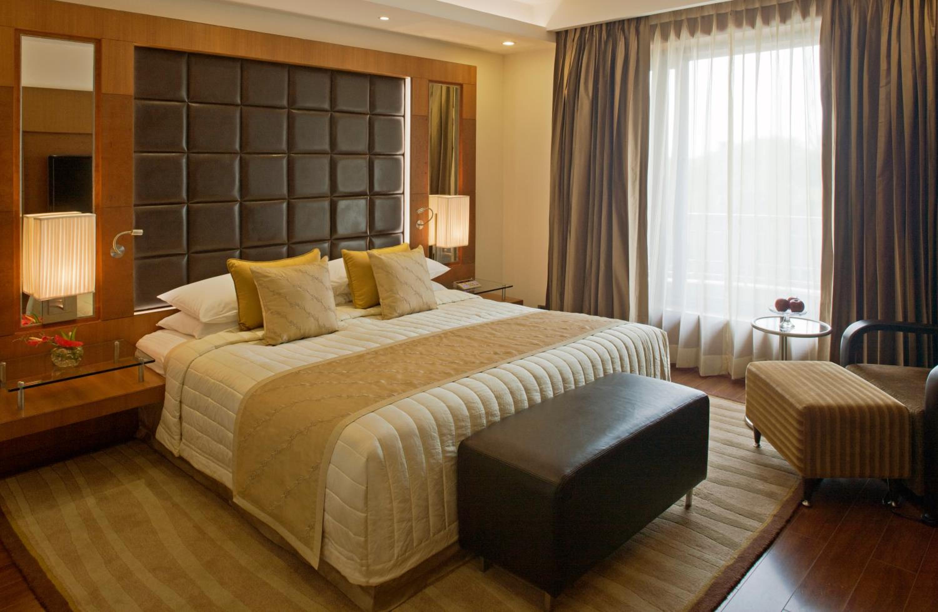 Deluxe Room with Happy Hours 01:00 PM to 06:00 PM, one way Airport Transfers and Free Pick up and drop to Worldmark Aerocity (subject to car availability) - Photo 7