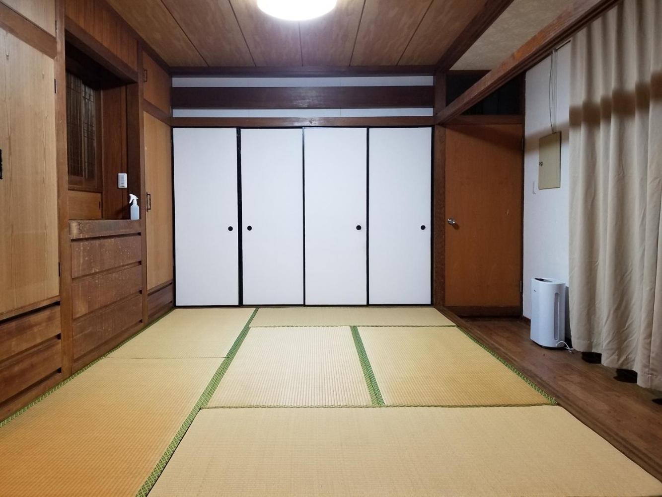 Three-Bedroom House photo 1