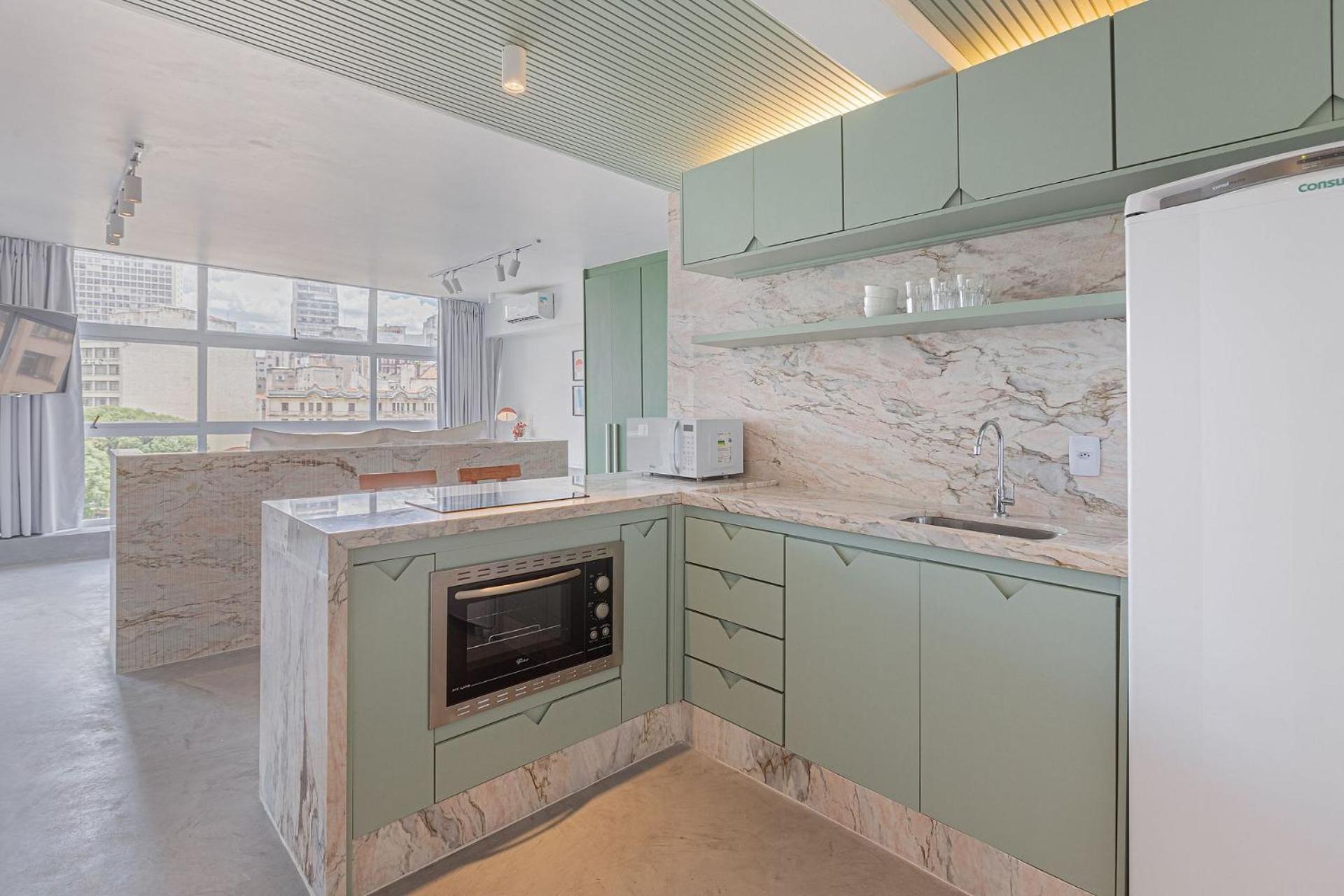 Apartment with View - Photo 18